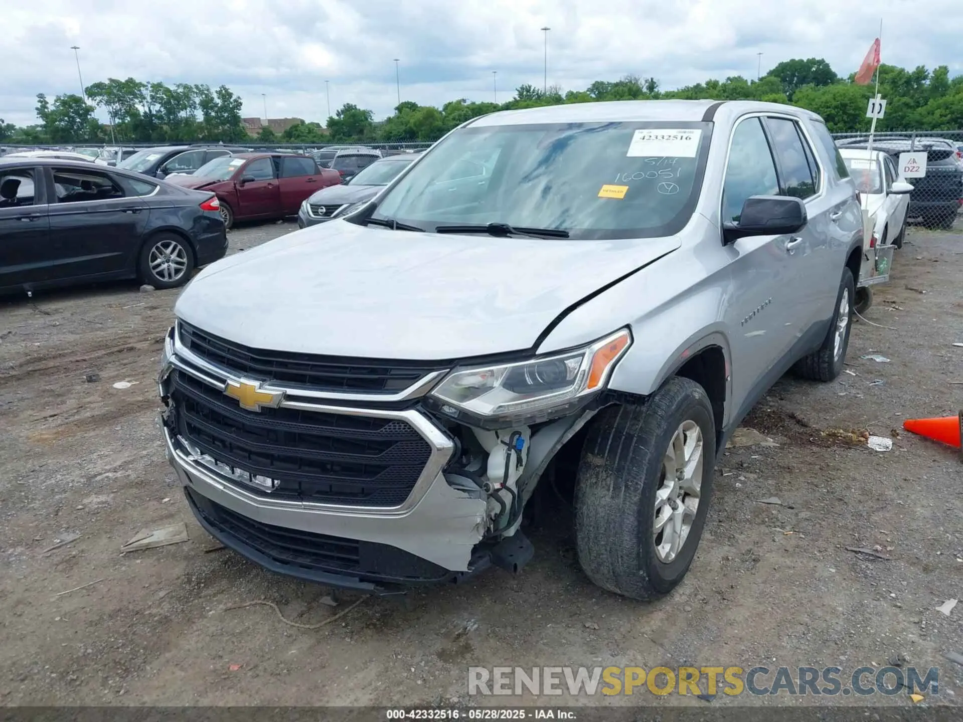 2 Photograph of a damaged car 1GNERFKW8KJ160051 CHEVROLET TRAVERSE 2019