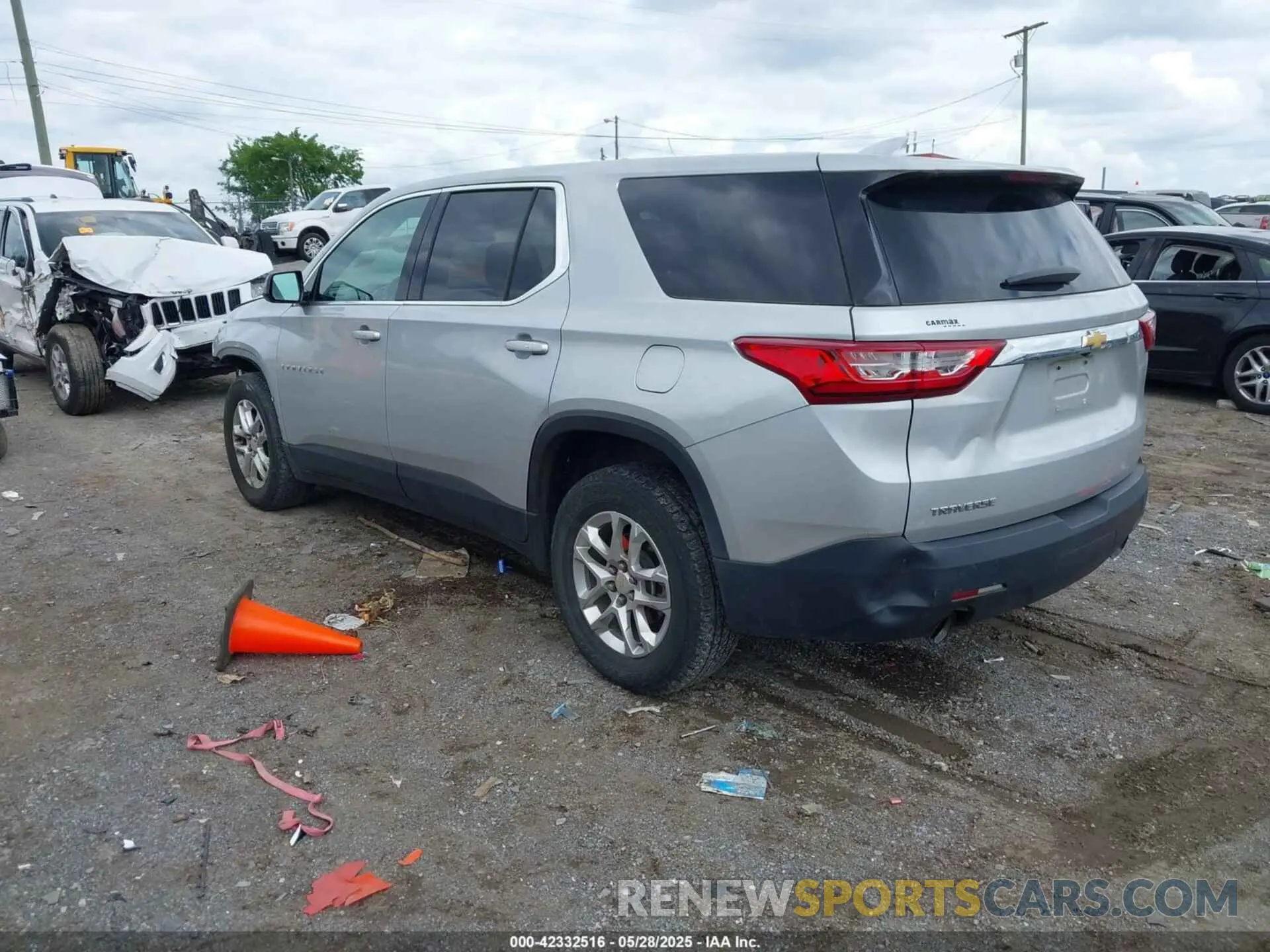 3 Photograph of a damaged car 1GNERFKW8KJ160051 CHEVROLET TRAVERSE 2019