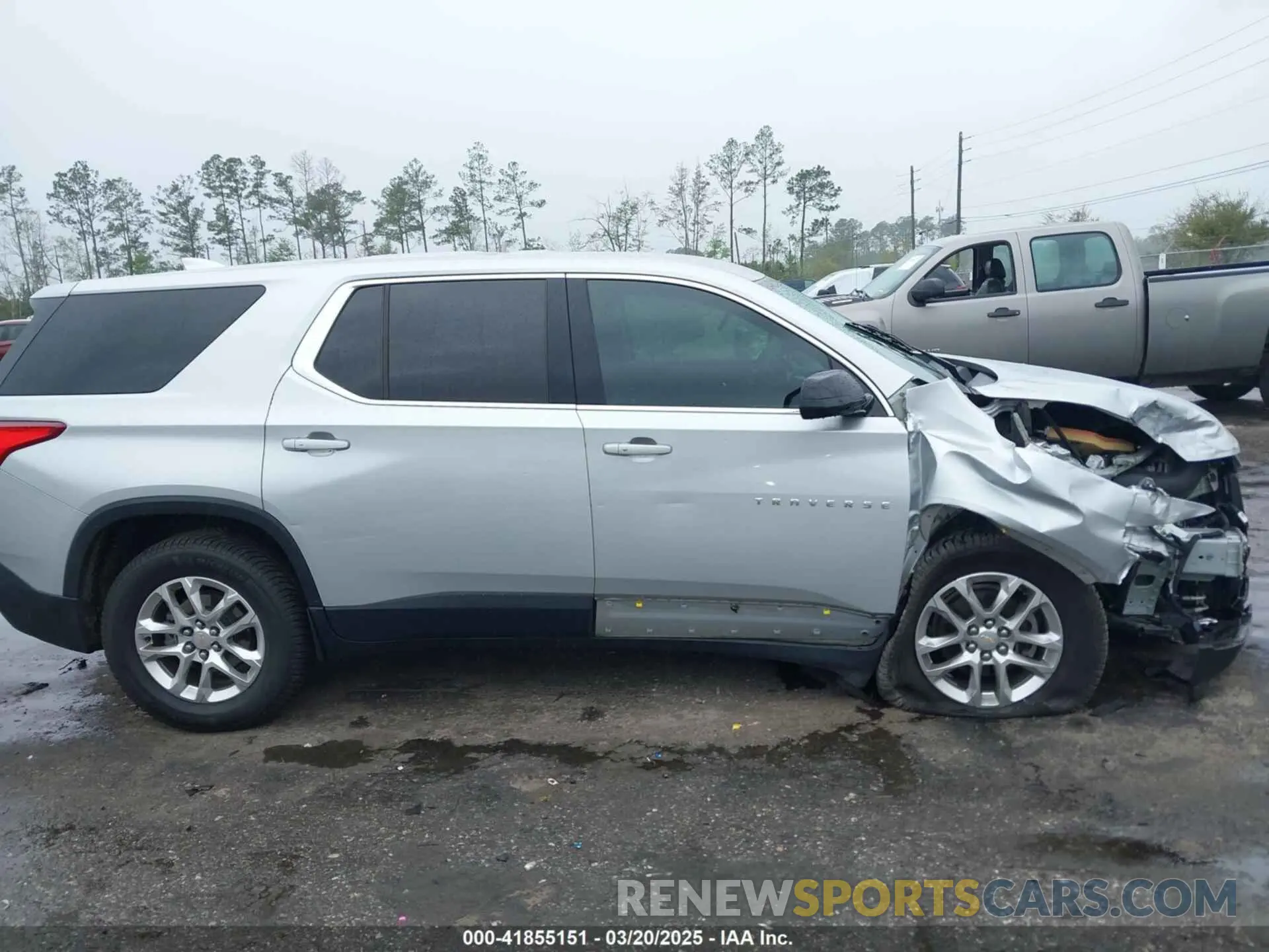 13 Photograph of a damaged car 1GNERFKW8KJ287107 CHEVROLET TRAVERSE 2019