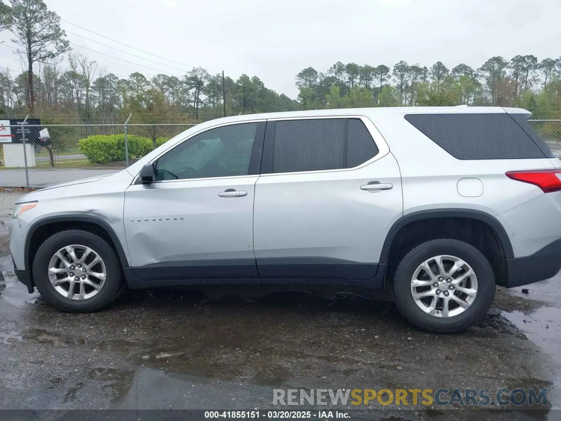 14 Photograph of a damaged car 1GNERFKW8KJ287107 CHEVROLET TRAVERSE 2019