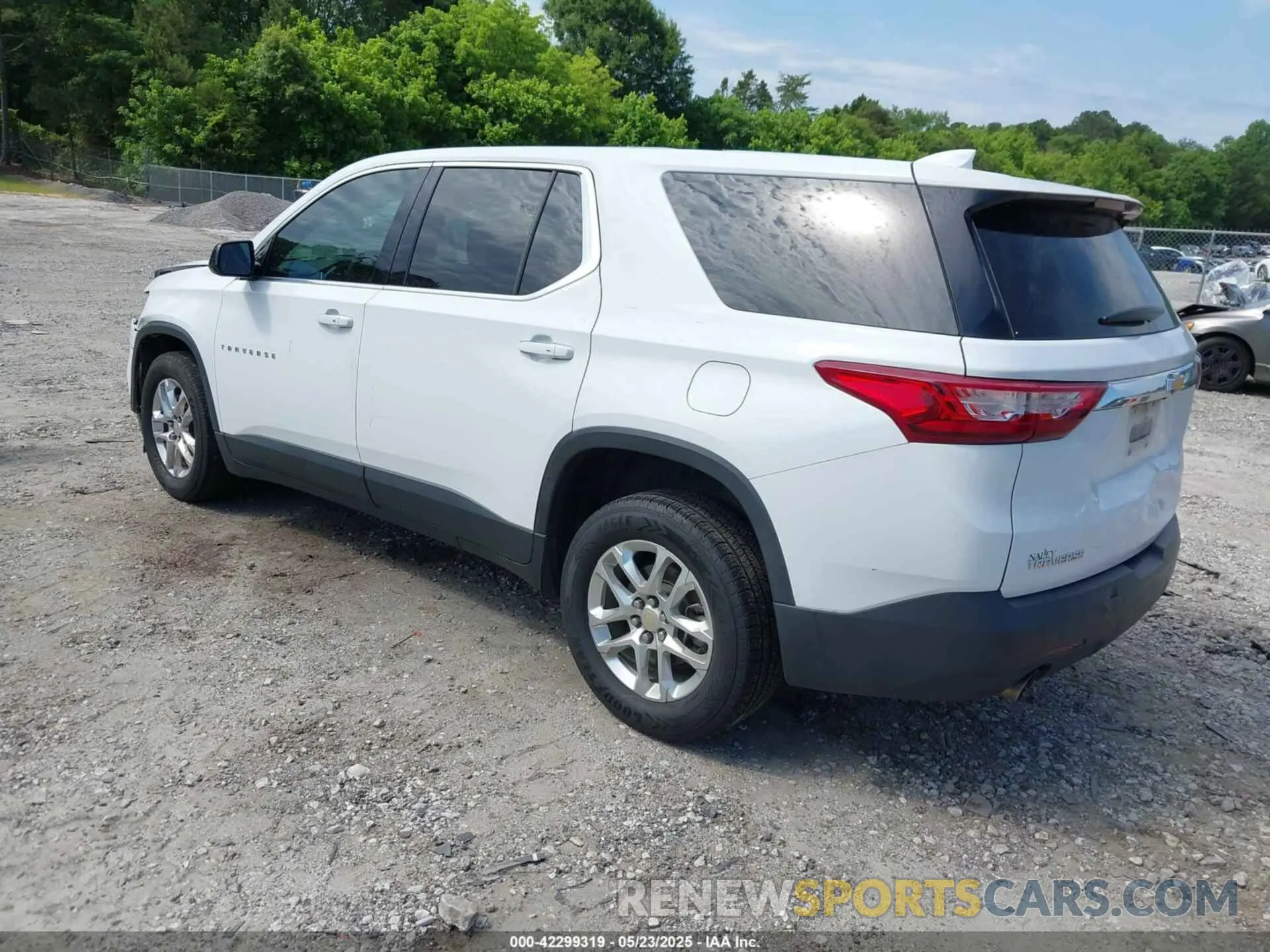 3 Photograph of a damaged car 1GNERFKW8KJ321367 CHEVROLET TRAVERSE 2019