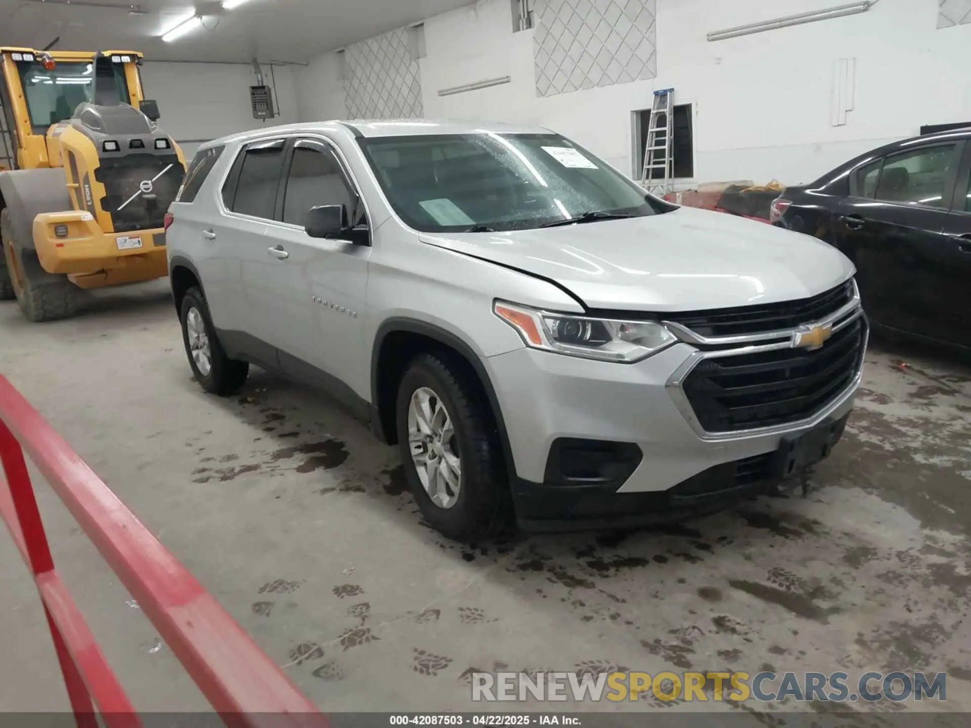 1 Photograph of a damaged car 1GNERFKW9KJ147728 CHEVROLET TRAVERSE 2019