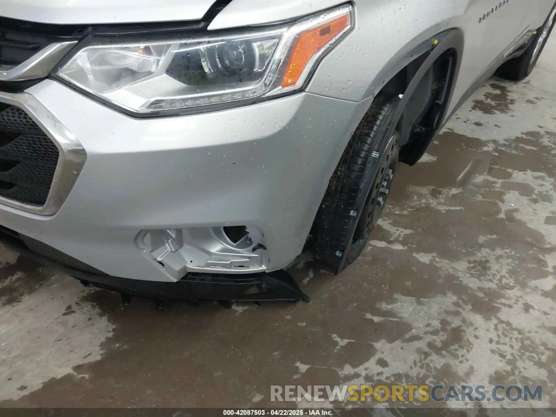 6 Photograph of a damaged car 1GNERFKW9KJ147728 CHEVROLET TRAVERSE 2019