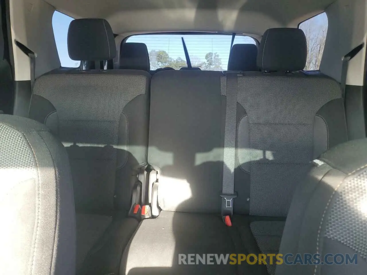 10 Photograph of a damaged car 1GNERFKW9KJ166473 CHEVROLET TRAVERSE 2019