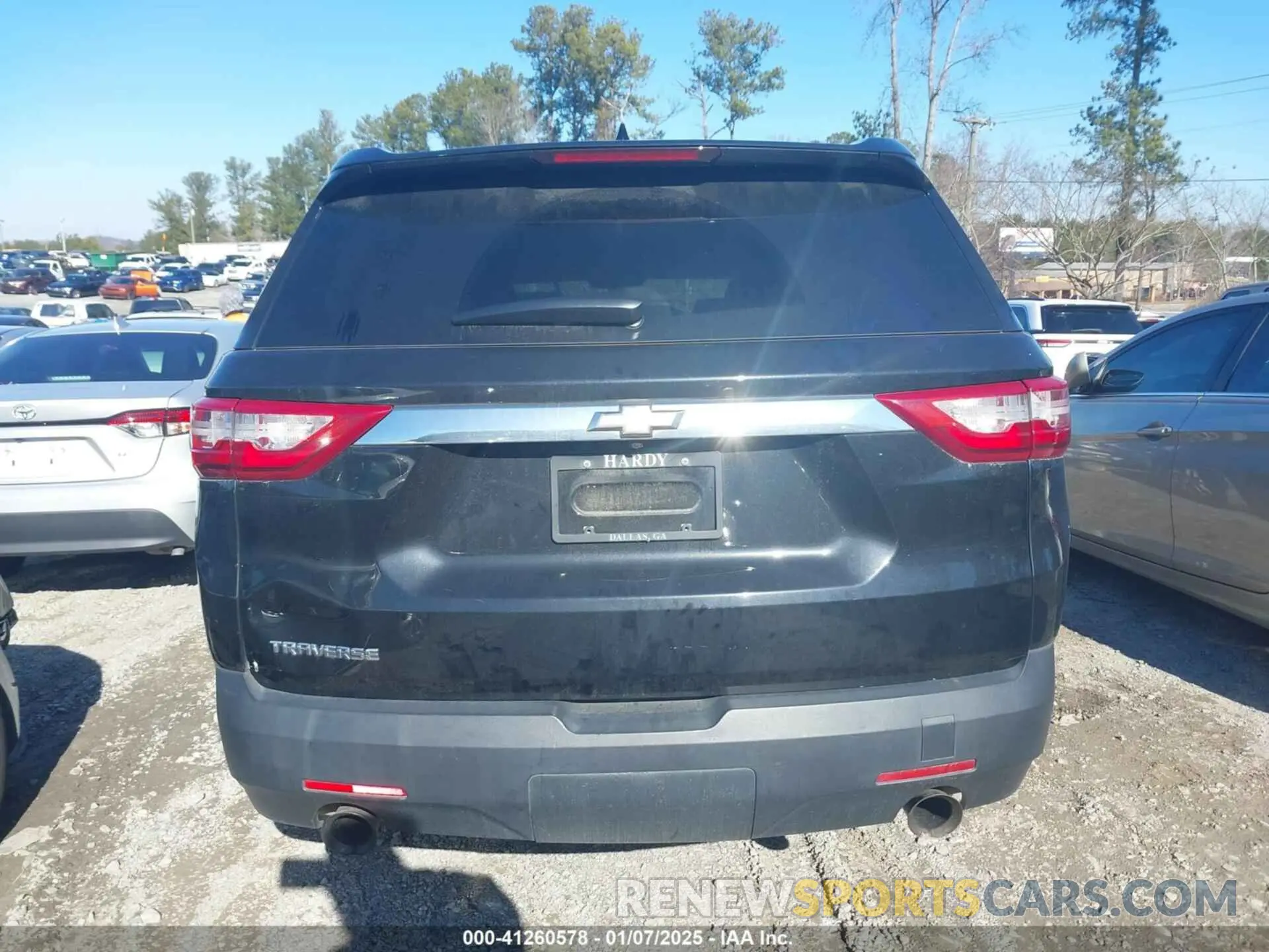 15 Photograph of a damaged car 1GNERFKW9KJ252186 CHEVROLET TRAVERSE 2019