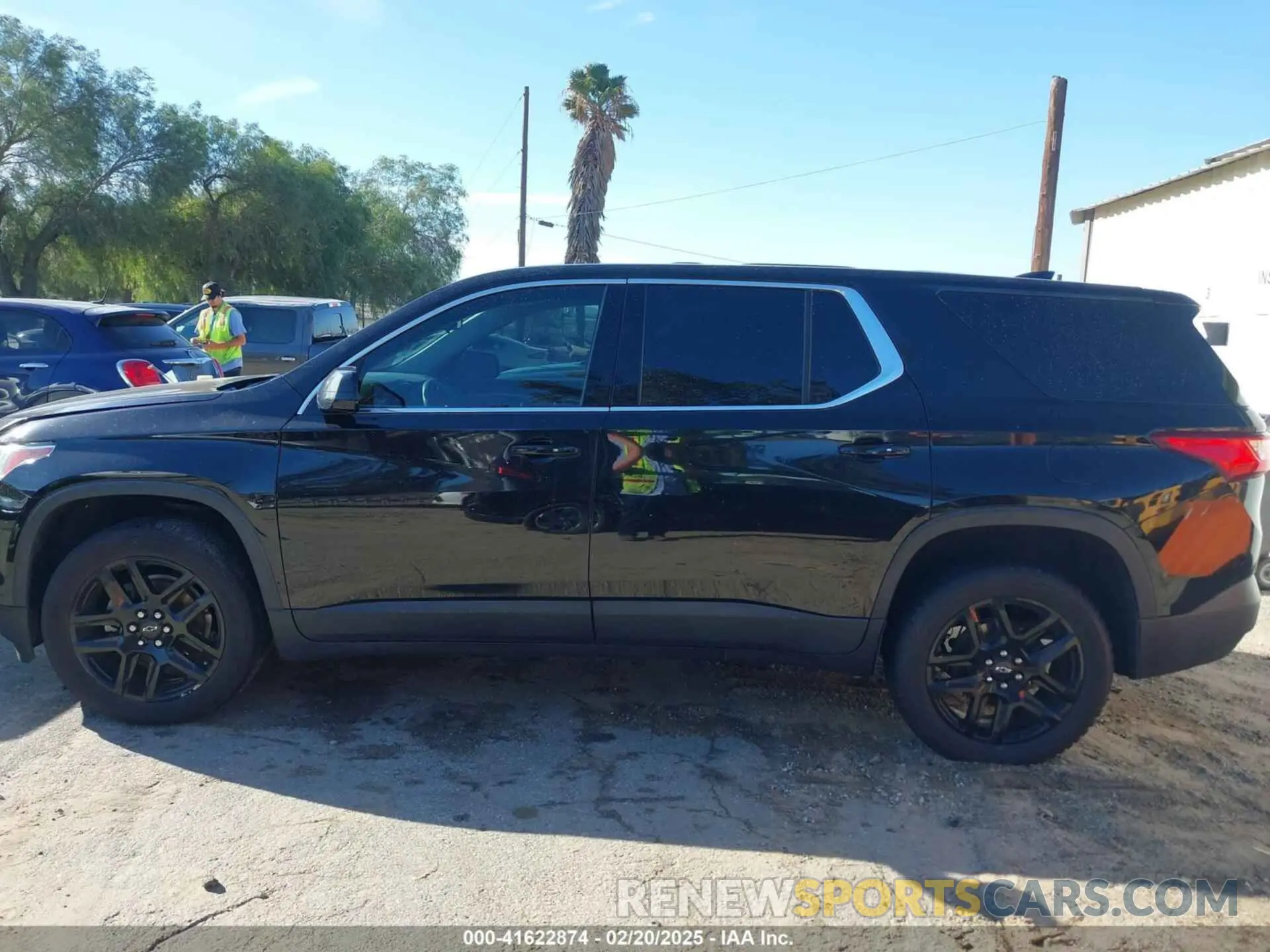 14 Photograph of a damaged car 1GNERFKW9KJ267433 CHEVROLET TRAVERSE 2019
