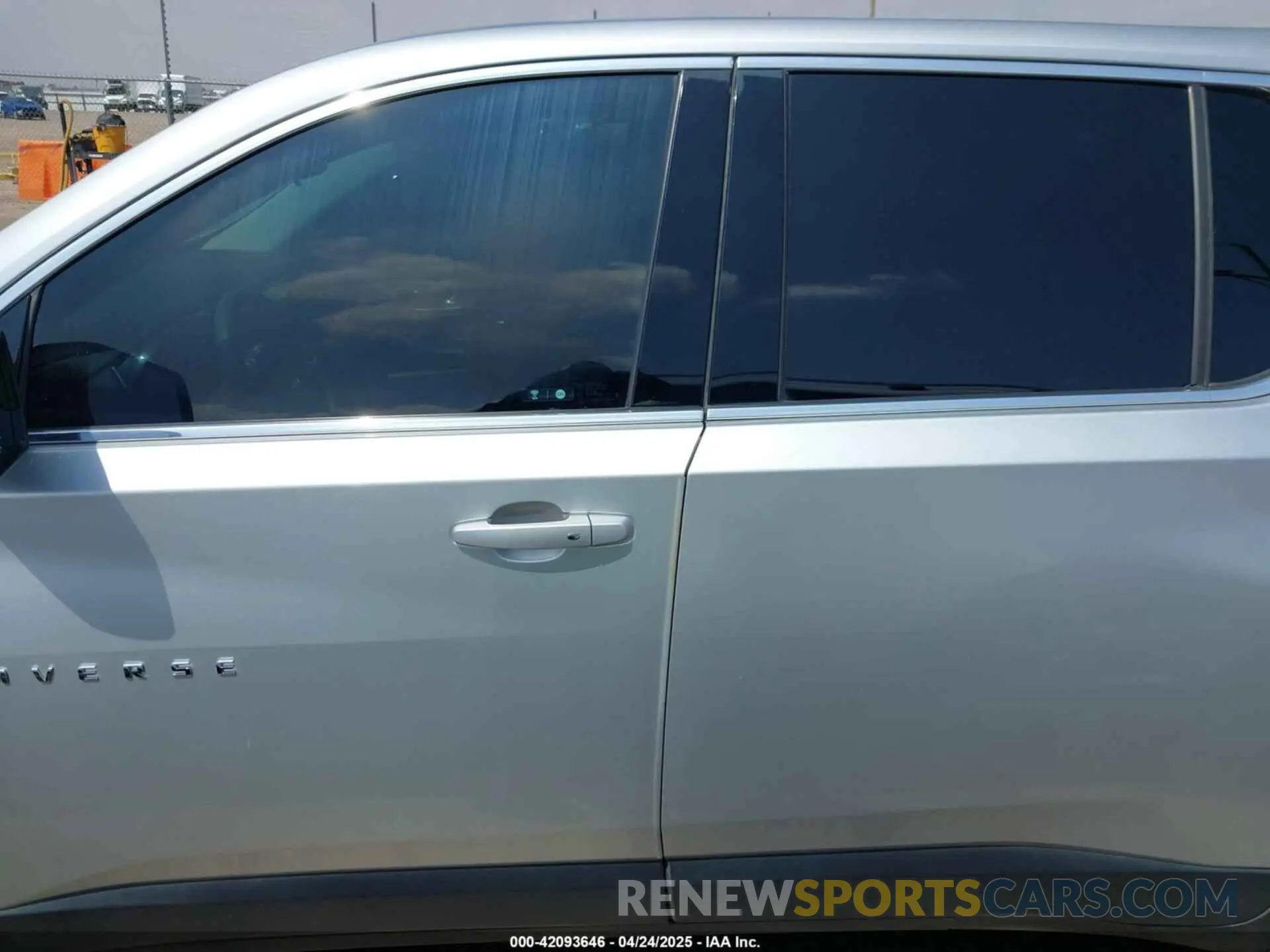14 Photograph of a damaged car 1GNERFKW9KJ282188 CHEVROLET TRAVERSE 2019