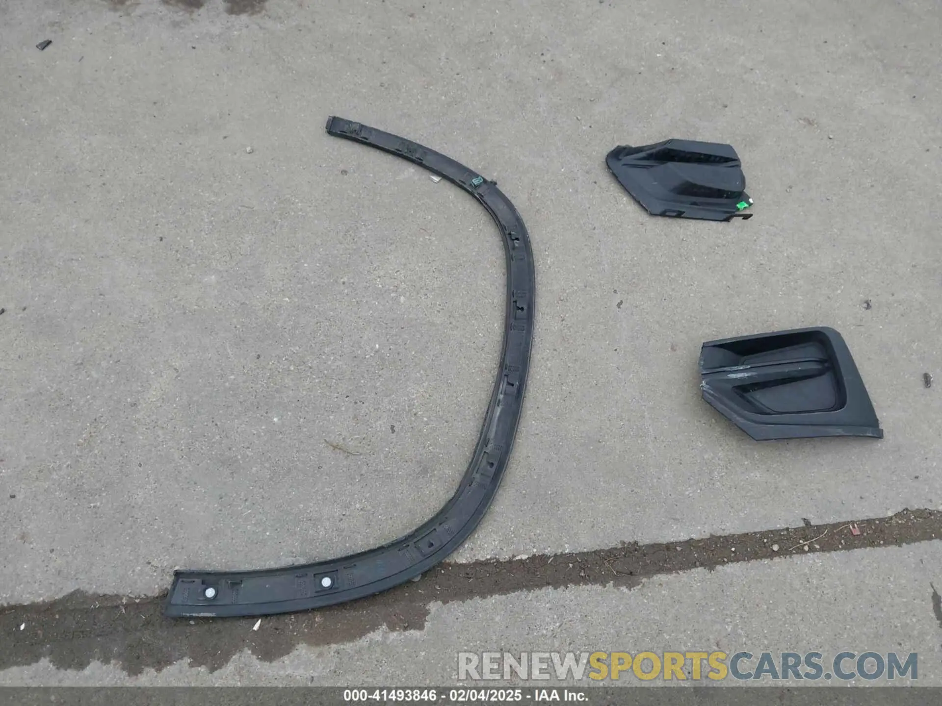 12 Photograph of a damaged car 1GNERFKWXKJ148614 CHEVROLET TRAVERSE 2019