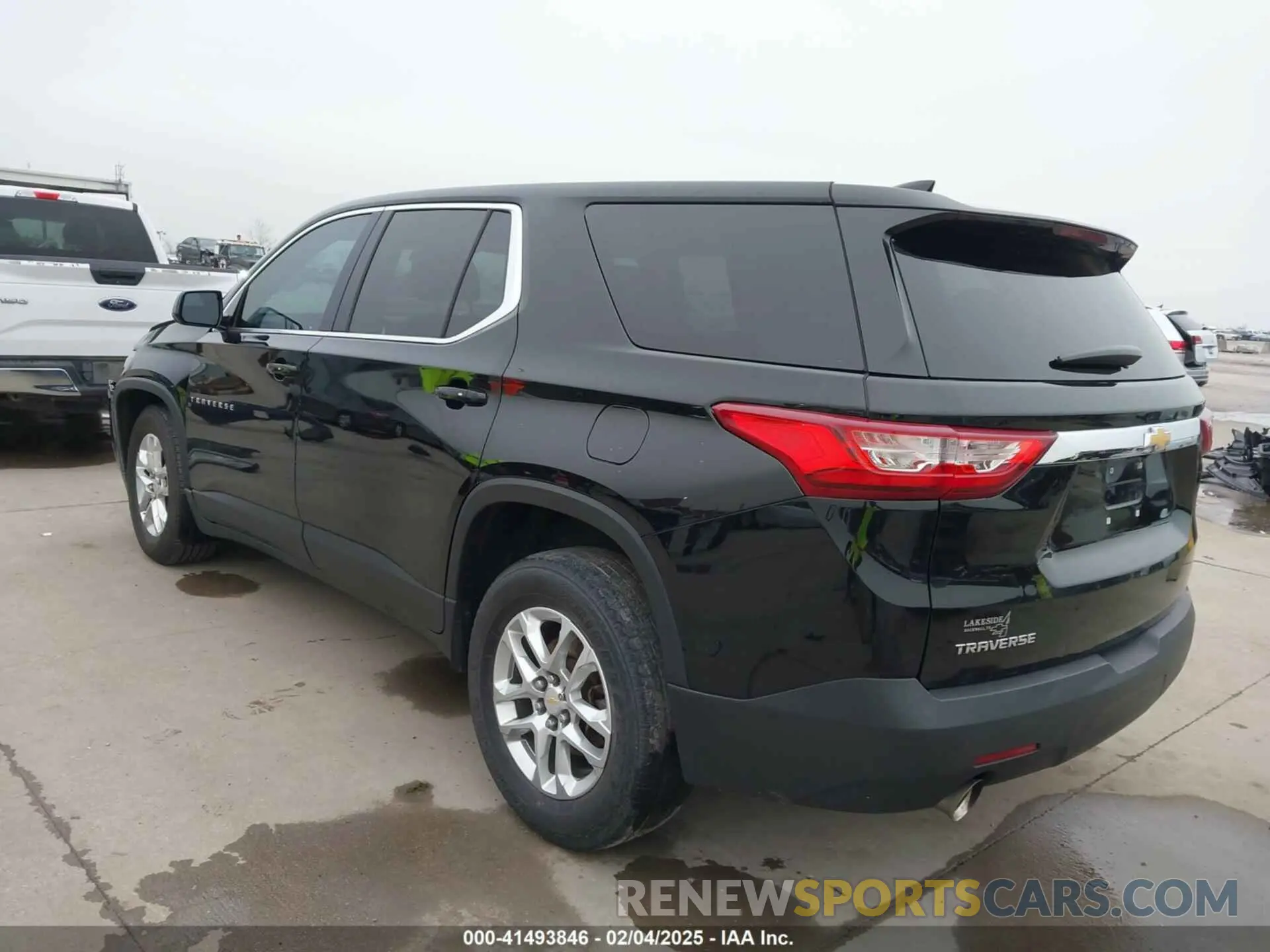 3 Photograph of a damaged car 1GNERFKWXKJ148614 CHEVROLET TRAVERSE 2019