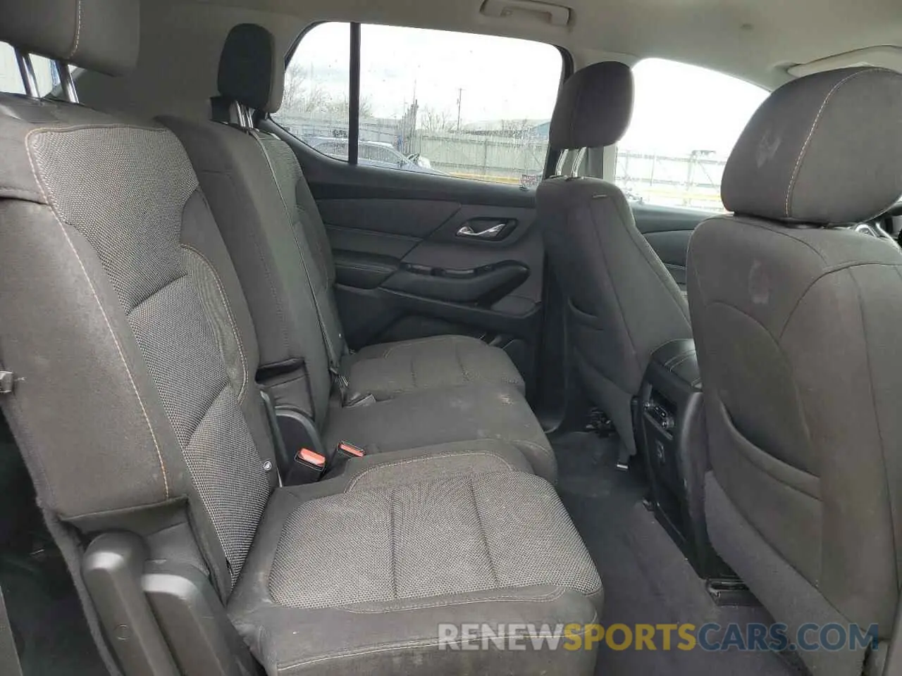 11 Photograph of a damaged car 1GNERFKWXKJ152100 CHEVROLET TRAVERSE 2019