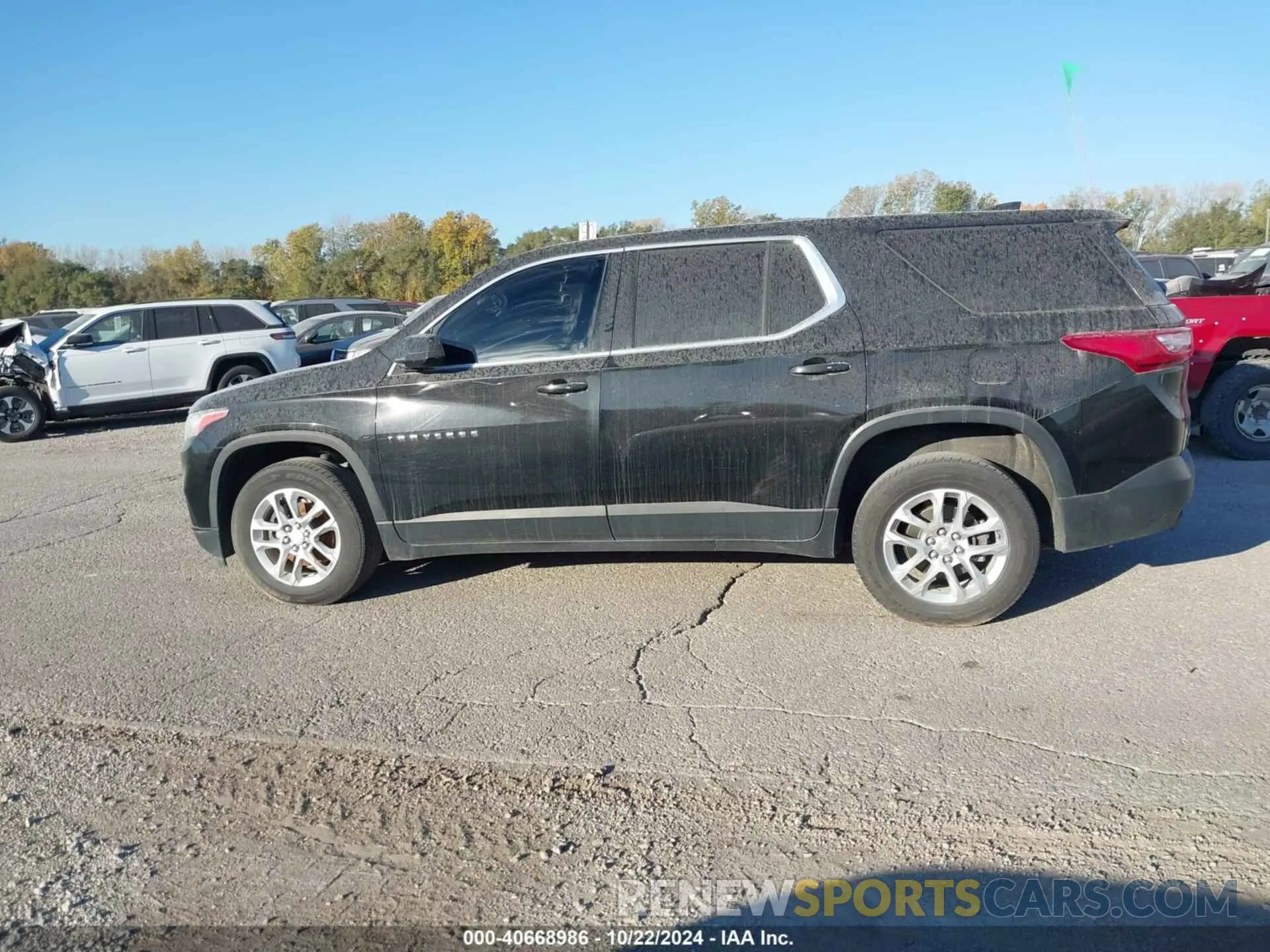 14 Photograph of a damaged car 1GNERFKWXKJ198719 CHEVROLET TRAVERSE 2019