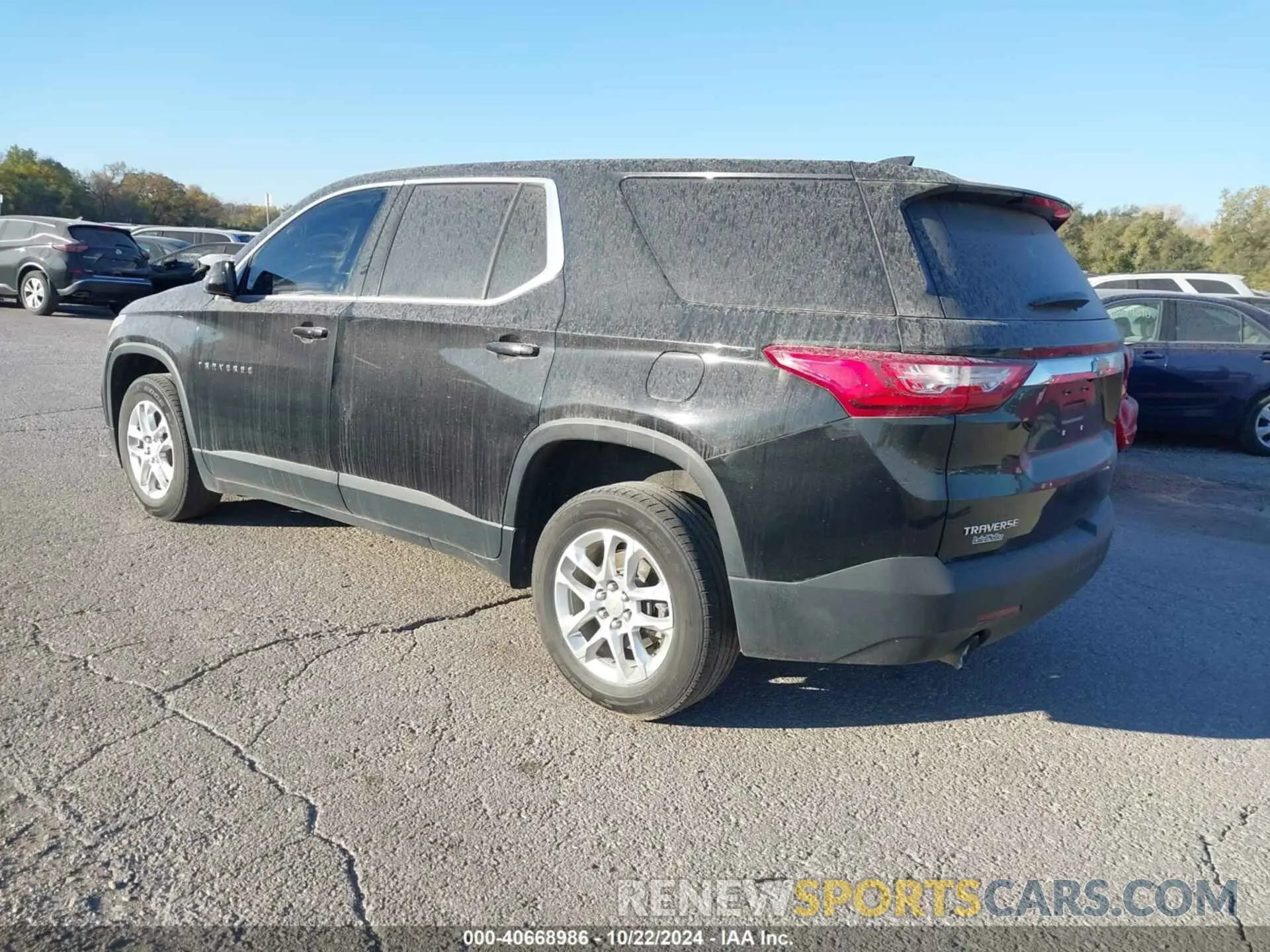 3 Photograph of a damaged car 1GNERFKWXKJ198719 CHEVROLET TRAVERSE 2019