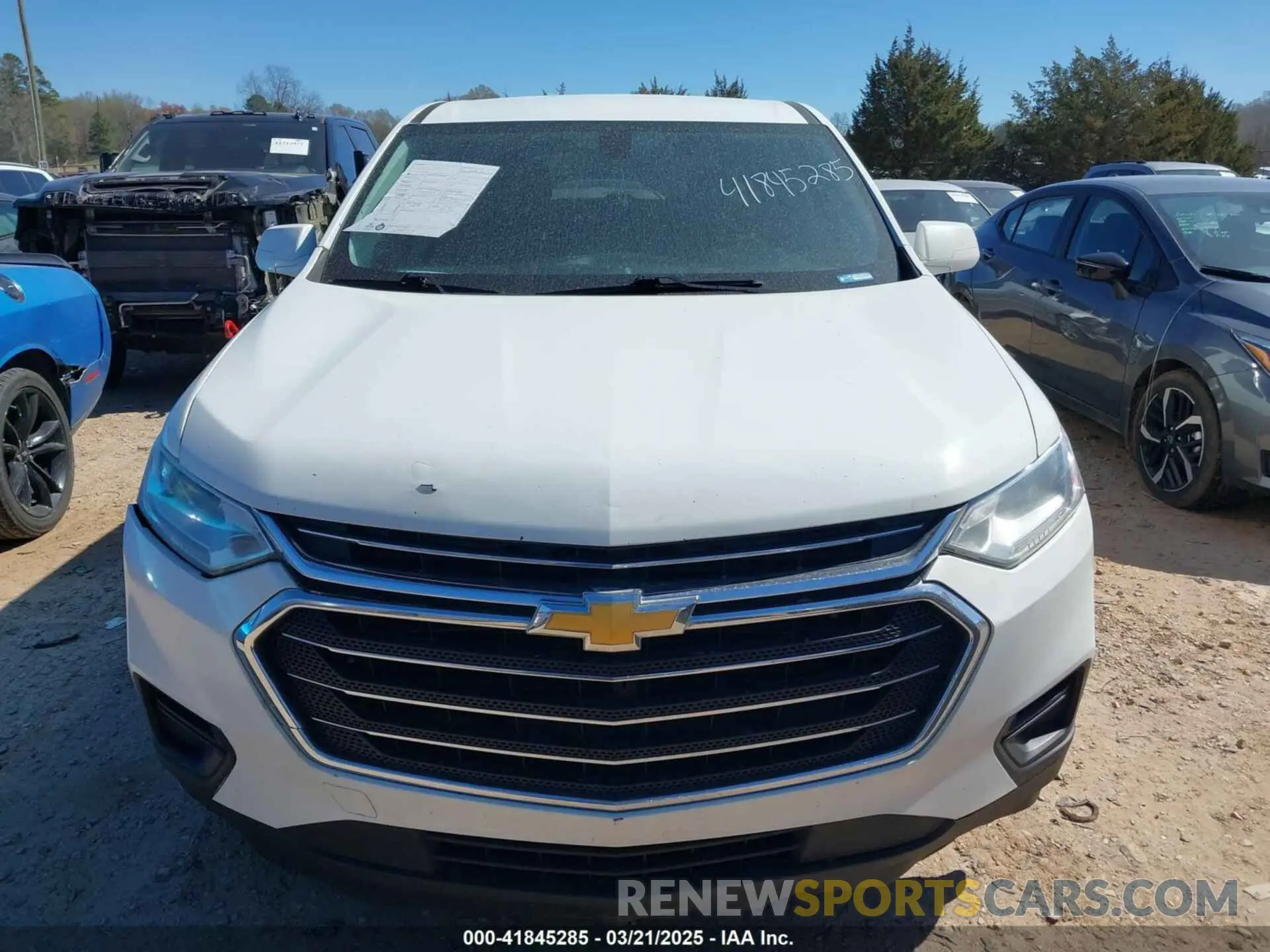 12 Photograph of a damaged car 1GNERFKWXKJ286587 CHEVROLET TRAVERSE 2019