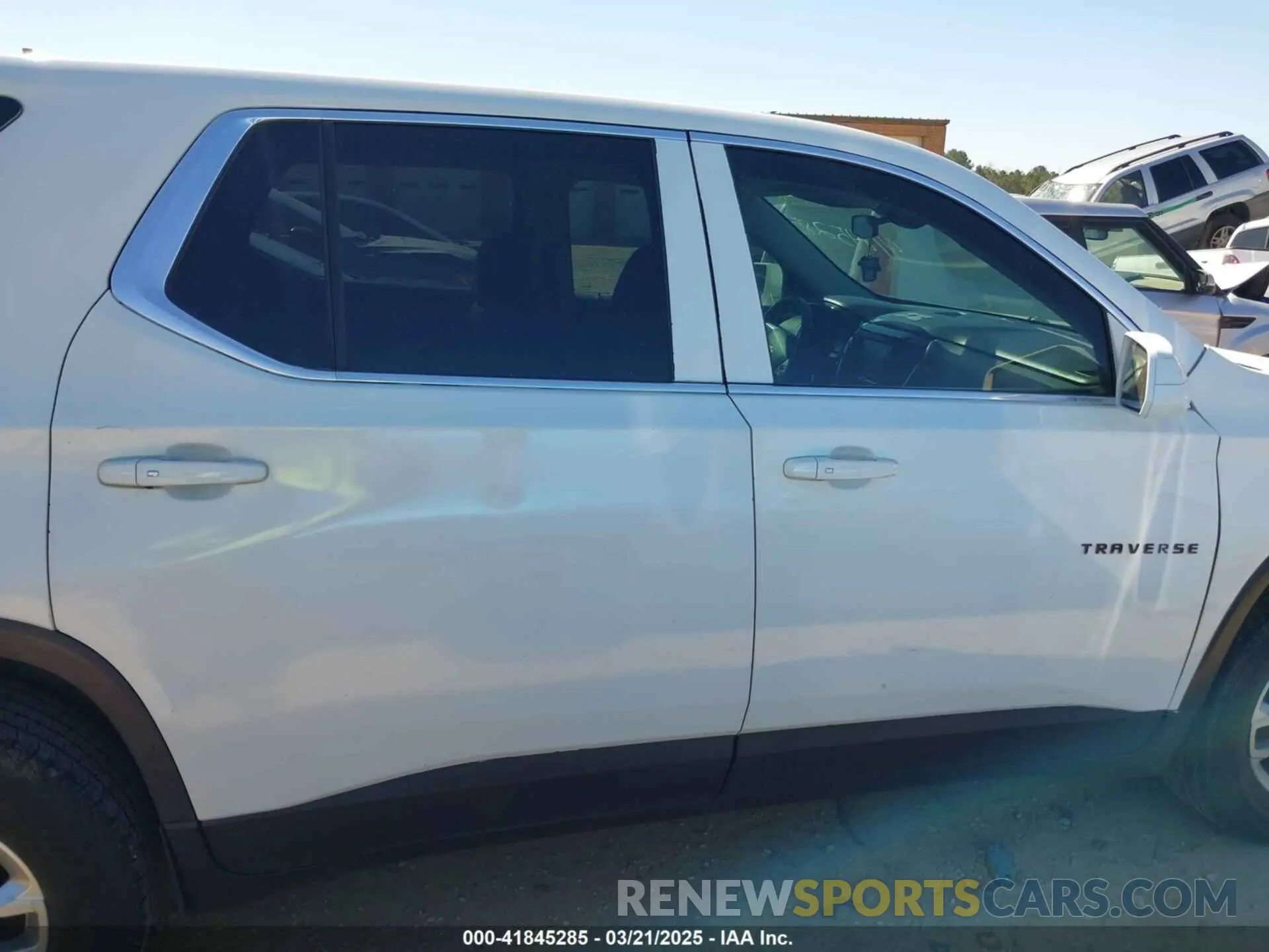 13 Photograph of a damaged car 1GNERFKWXKJ286587 CHEVROLET TRAVERSE 2019