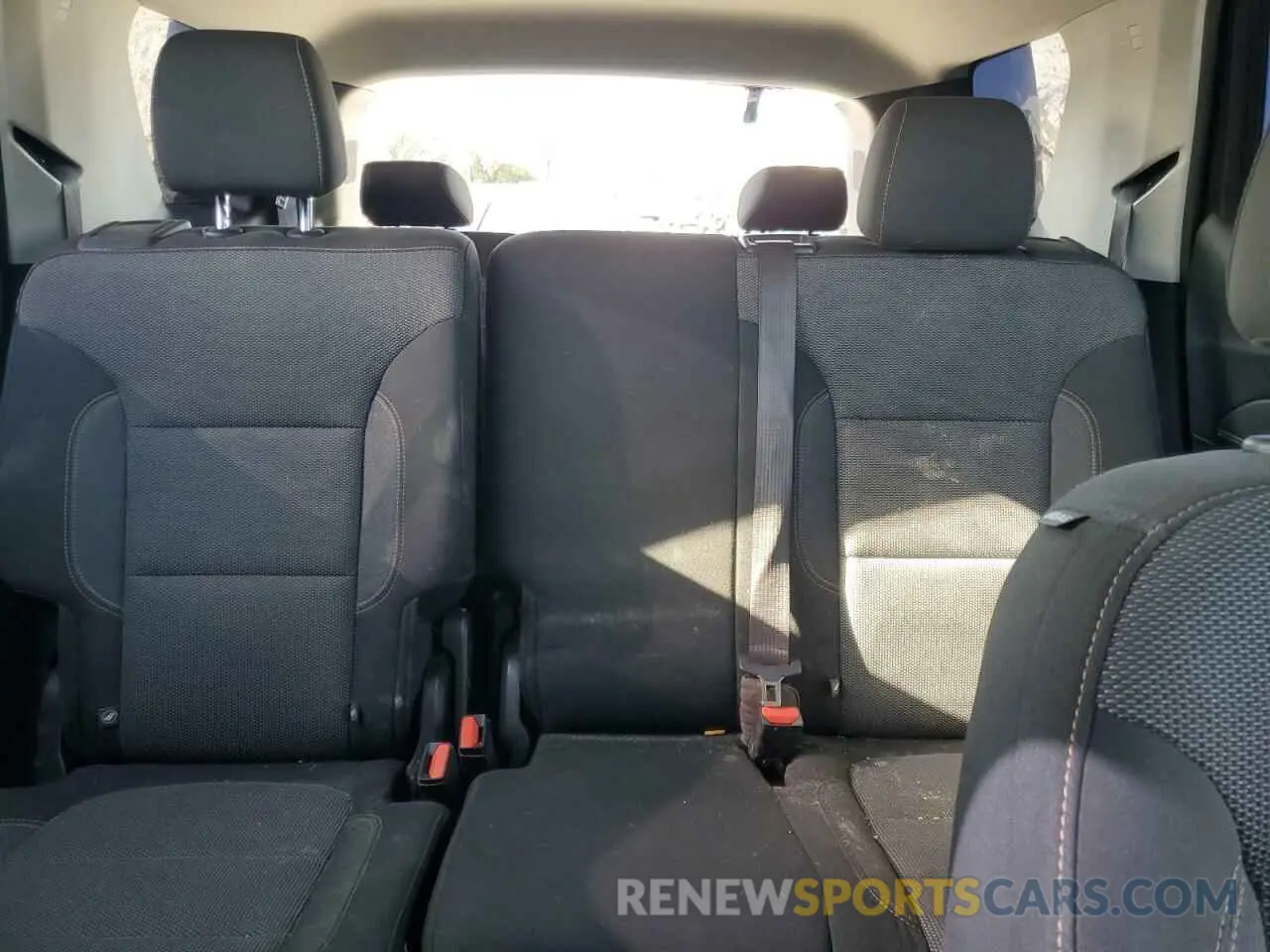 10 Photograph of a damaged car 1GNERFKWXKJ321550 CHEVROLET TRAVERSE 2019
