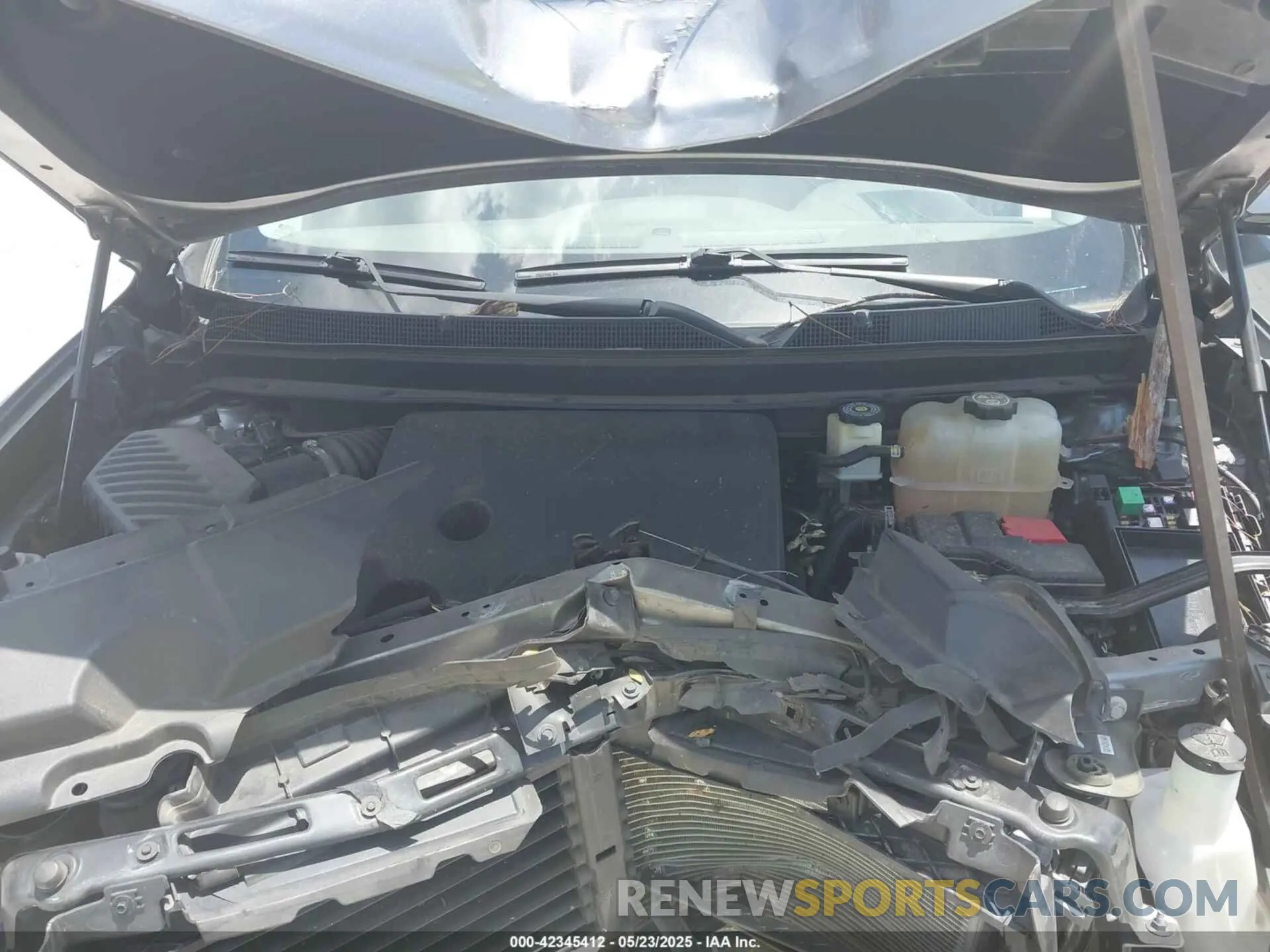 10 Photograph of a damaged car 1GNERGKW0KJ123288 CHEVROLET TRAVERSE 2019