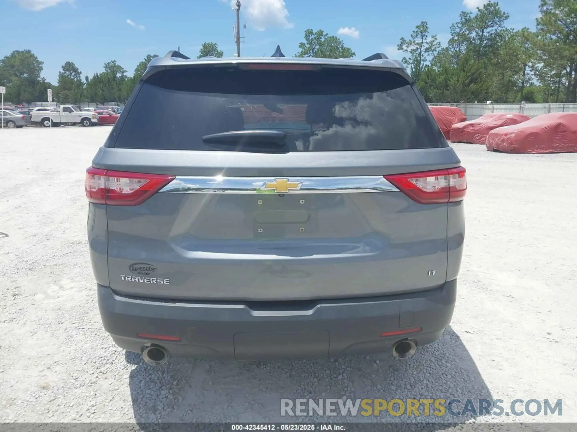 16 Photograph of a damaged car 1GNERGKW0KJ123288 CHEVROLET TRAVERSE 2019