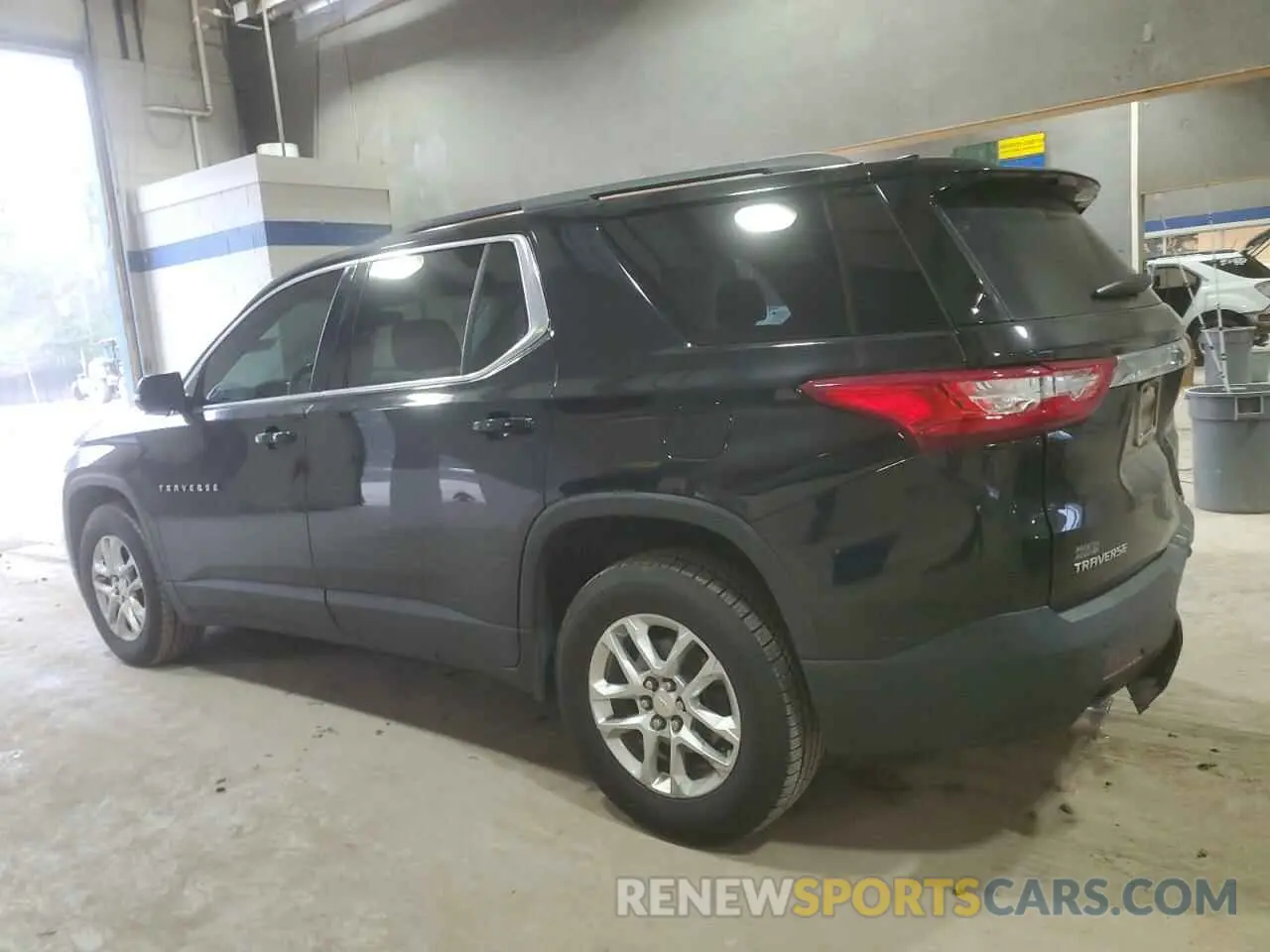 2 Photograph of a damaged car 1GNERGKW0KJ207112 CHEVROLET TRAVERSE 2019