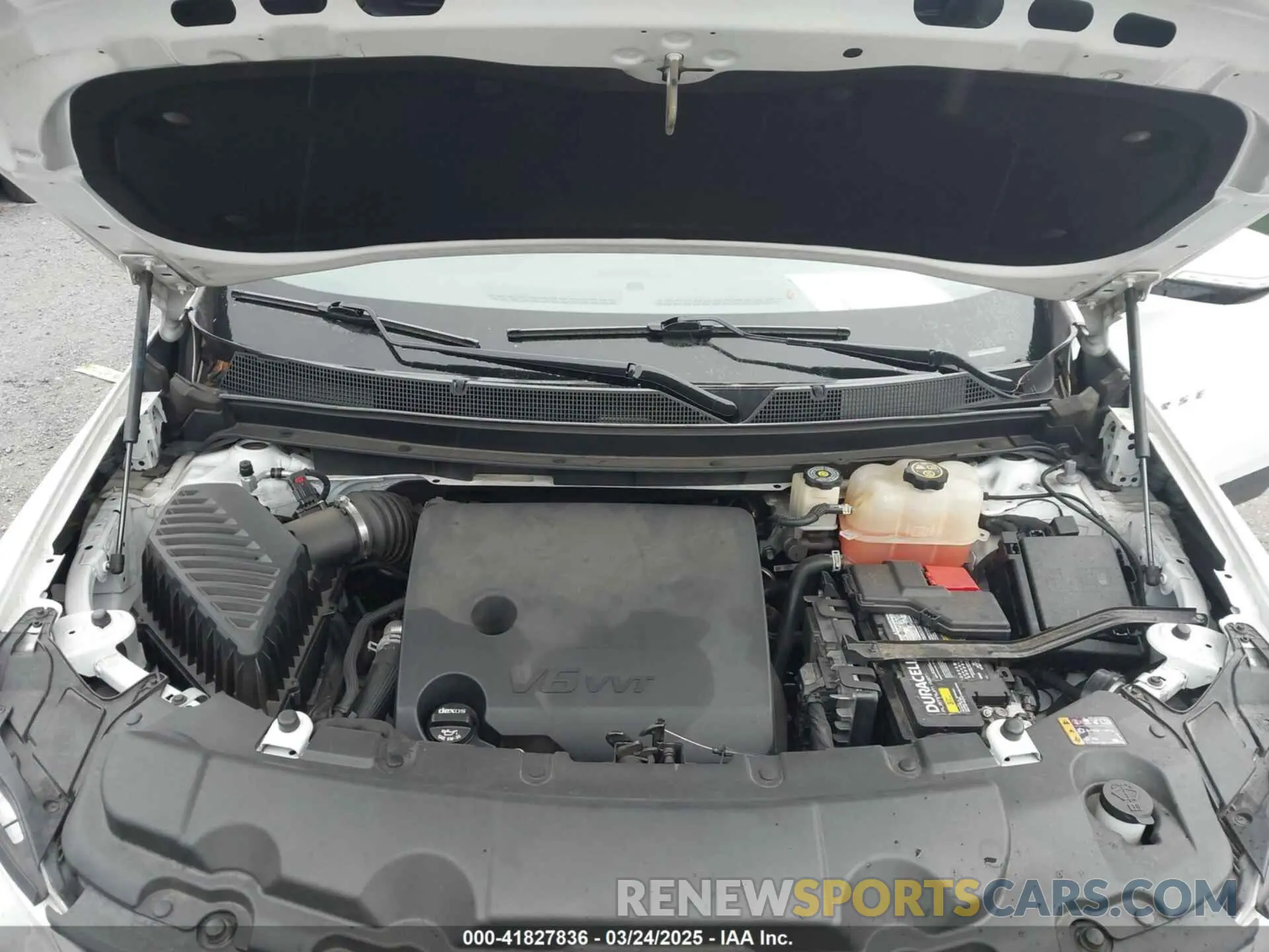 10 Photograph of a damaged car 1GNERGKW0KJ221320 CHEVROLET TRAVERSE 2019