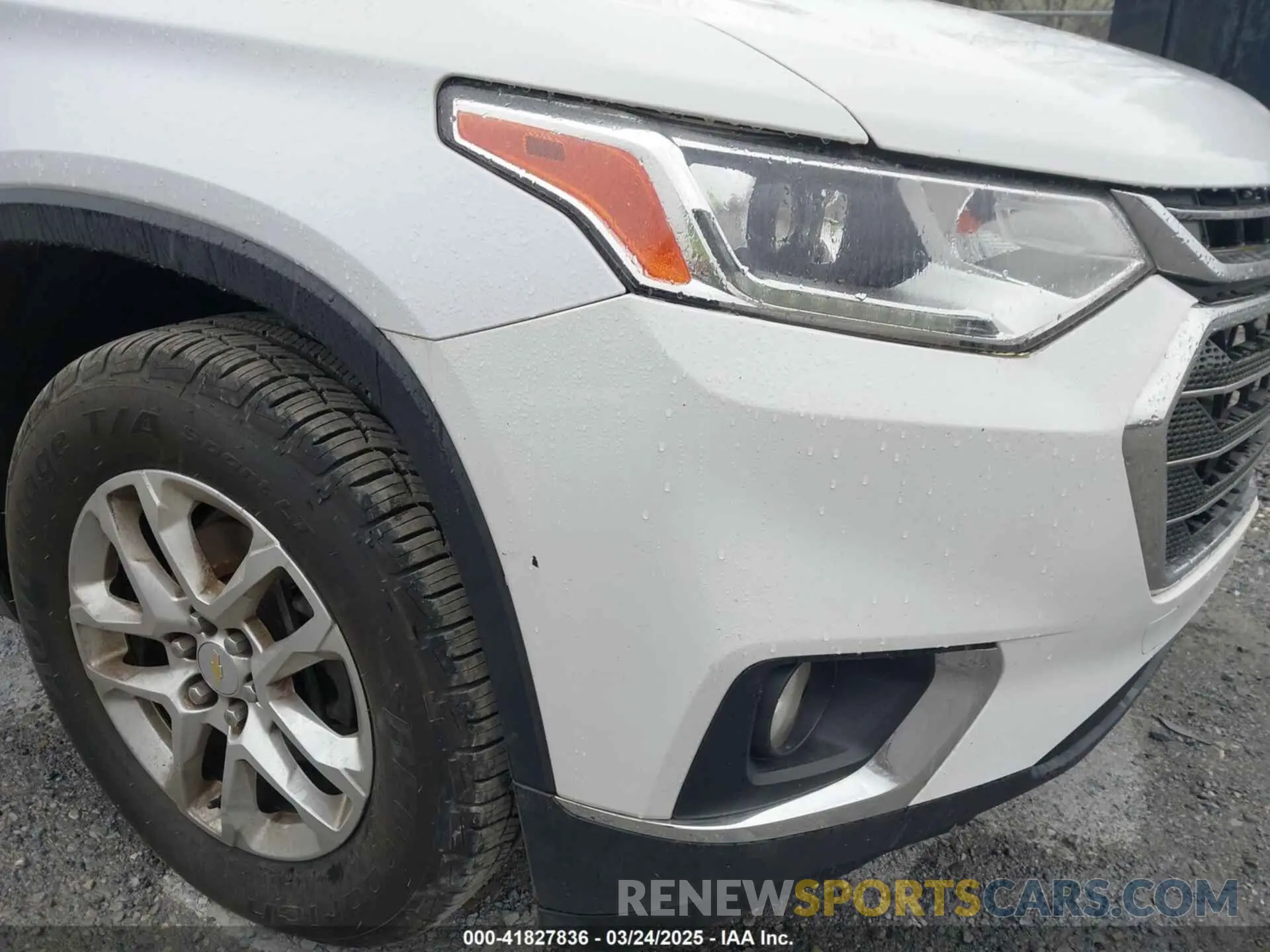 20 Photograph of a damaged car 1GNERGKW0KJ221320 CHEVROLET TRAVERSE 2019
