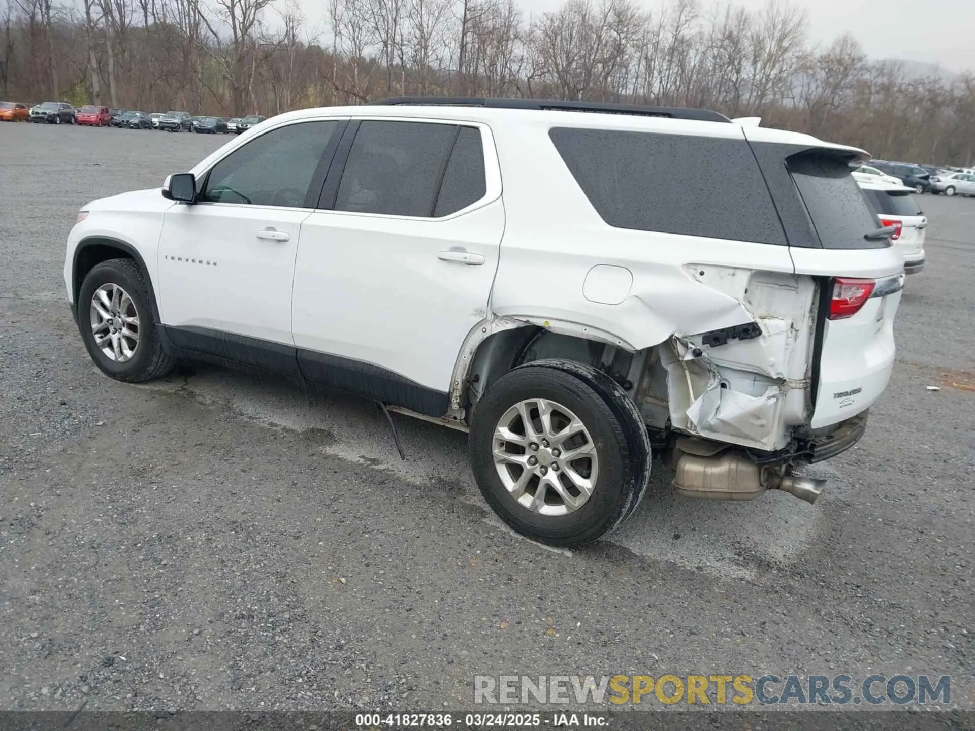 3 Photograph of a damaged car 1GNERGKW0KJ221320 CHEVROLET TRAVERSE 2019