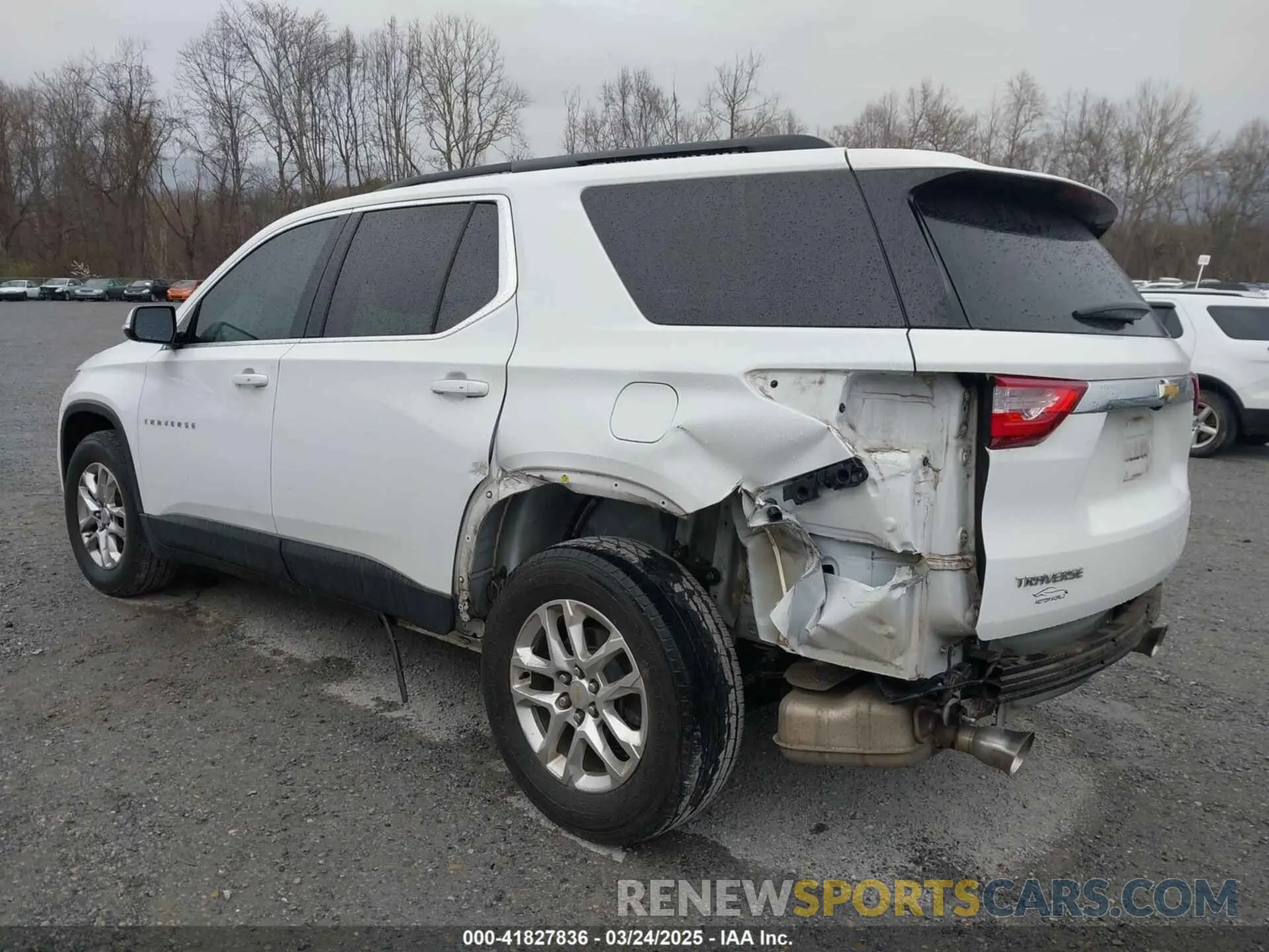 6 Photograph of a damaged car 1GNERGKW0KJ221320 CHEVROLET TRAVERSE 2019