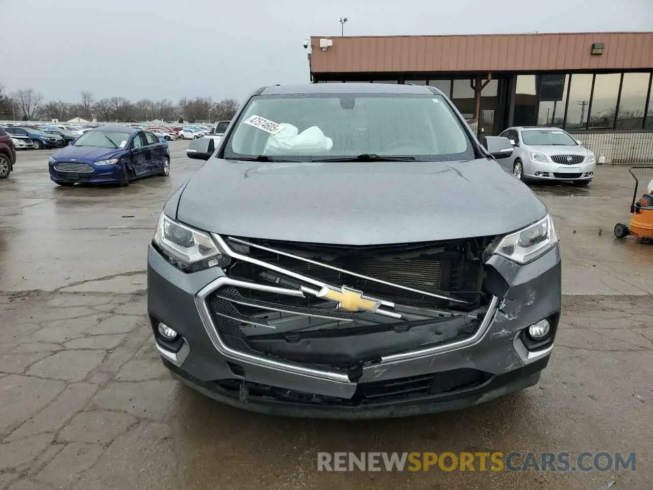 5 Photograph of a damaged car 1GNERGKW0KJ277662 CHEVROLET TRAVERSE 2019