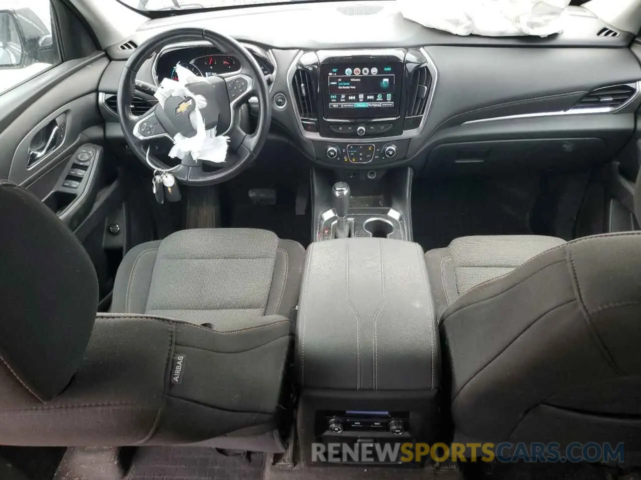 8 Photograph of a damaged car 1GNERGKW0KJ277662 CHEVROLET TRAVERSE 2019