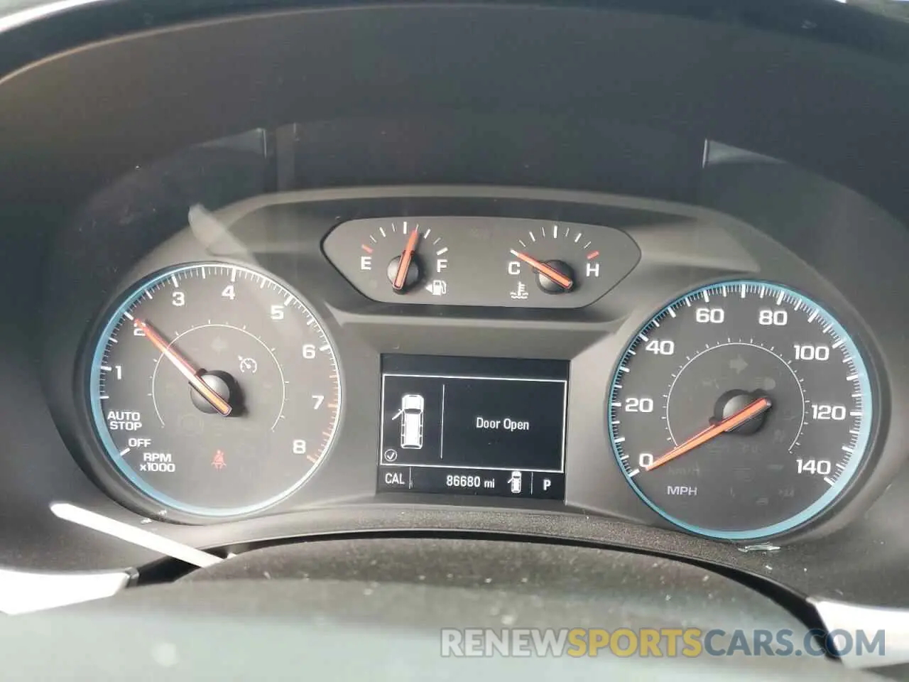 9 Photograph of a damaged car 1GNERGKW0KJ318243 CHEVROLET TRAVERSE 2019