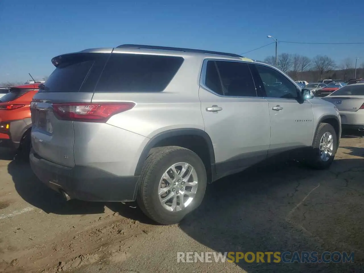 3 Photograph of a damaged car 1GNERGKW1KJ130525 CHEVROLET TRAVERSE 2019