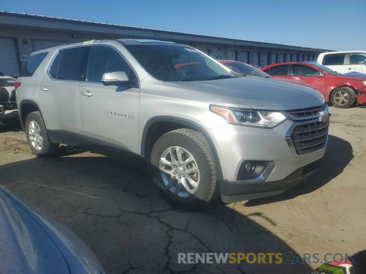 4 Photograph of a damaged car 1GNERGKW1KJ130525 CHEVROLET TRAVERSE 2019
