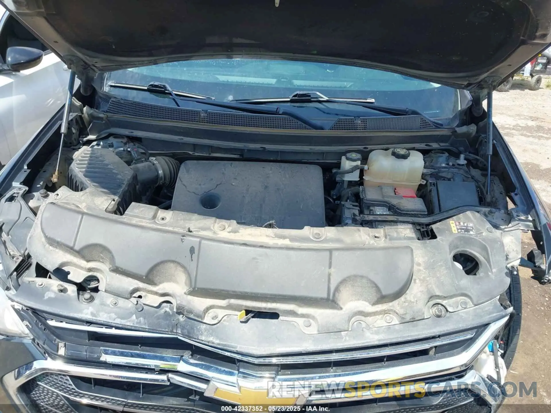 10 Photograph of a damaged car 1GNERGKW1KJ187369 CHEVROLET TRAVERSE 2019