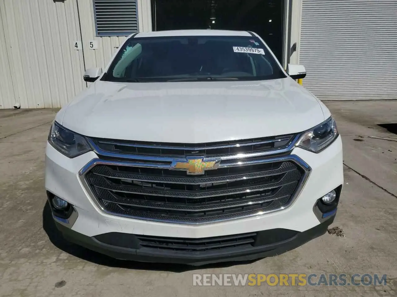 5 Photograph of a damaged car 1GNERGKW1KJ258196 CHEVROLET TRAVERSE 2019