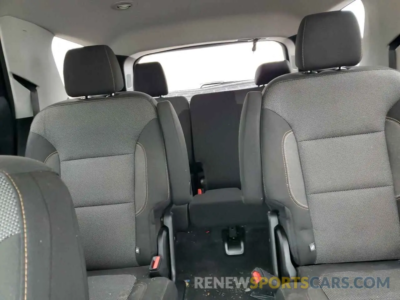 10 Photograph of a damaged car 1GNERGKW1KJ277847 CHEVROLET TRAVERSE 2019