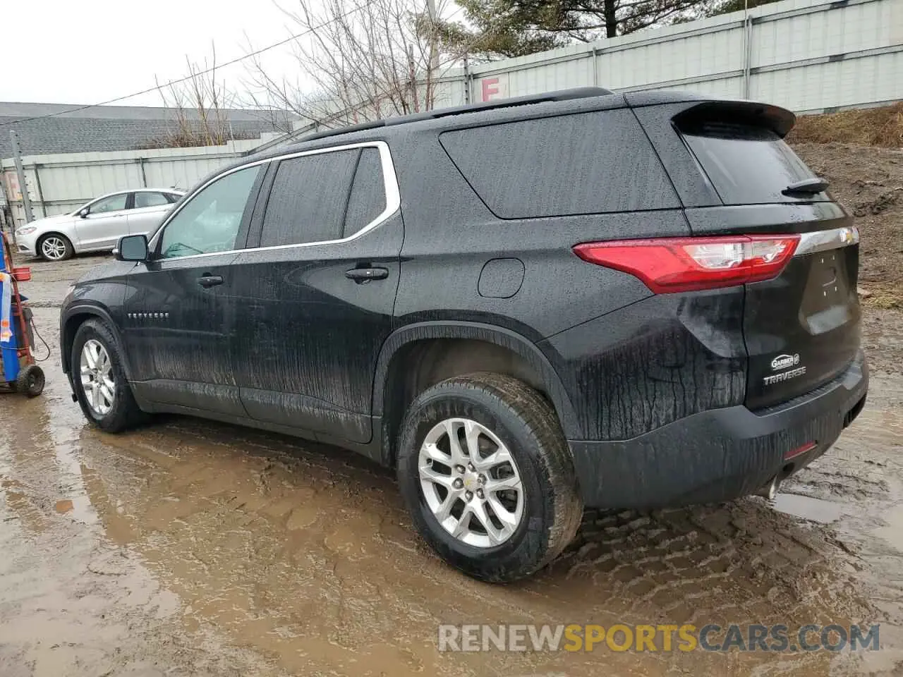 2 Photograph of a damaged car 1GNERGKW1KJ277847 CHEVROLET TRAVERSE 2019