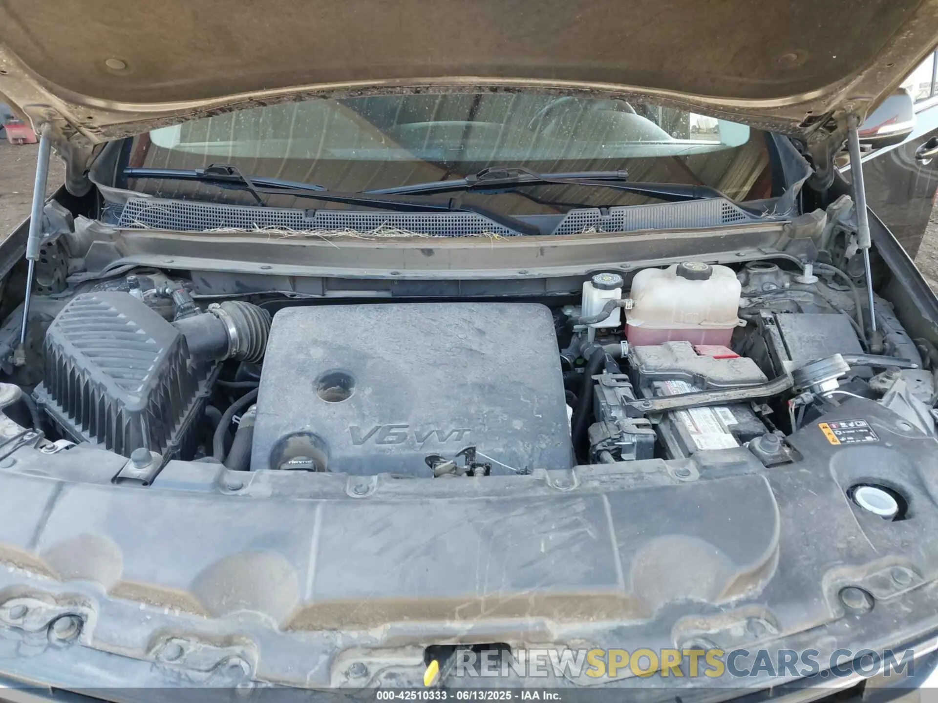 10 Photograph of a damaged car 1GNERGKW2KJ109070 CHEVROLET TRAVERSE 2019