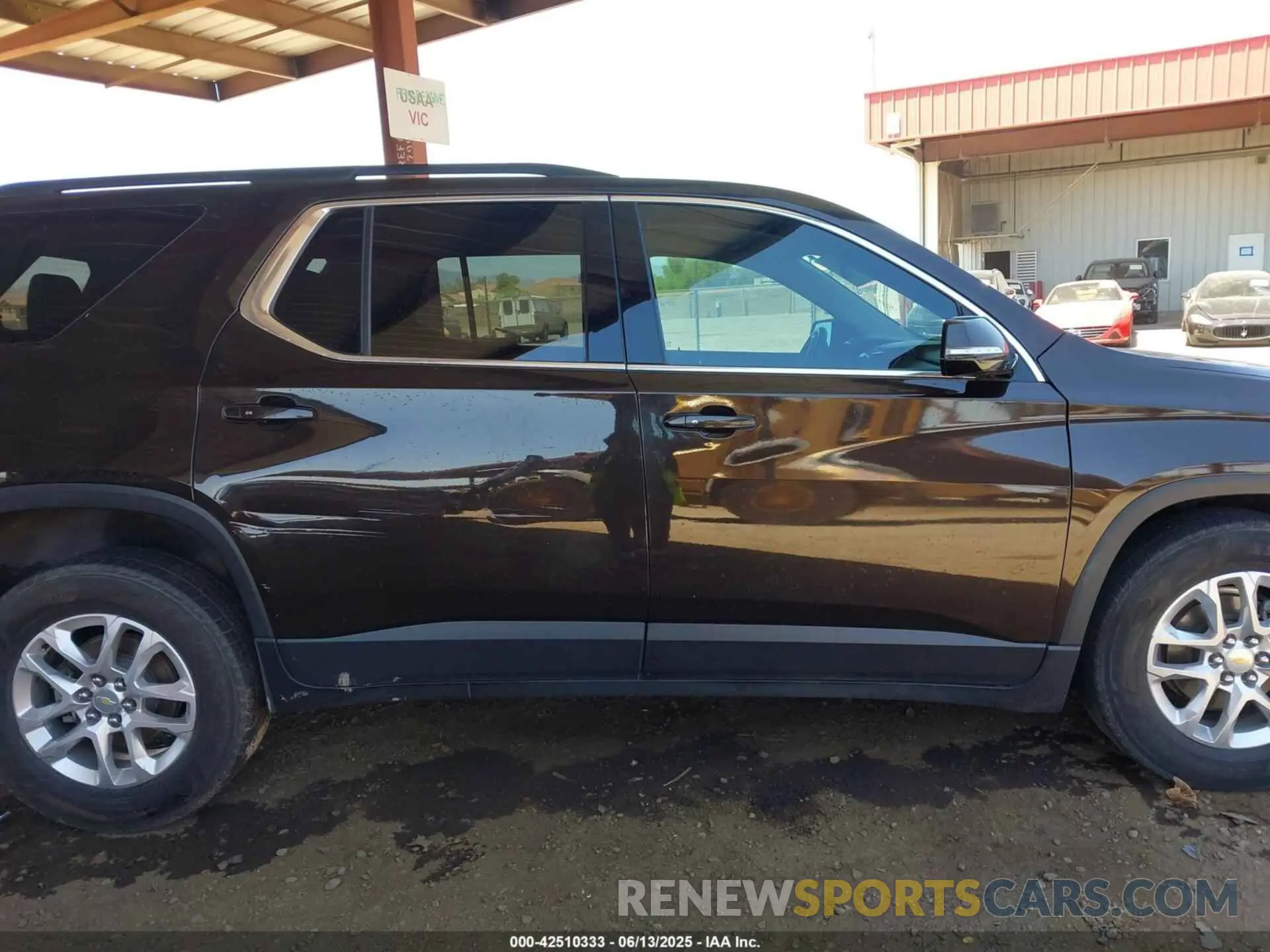 12 Photograph of a damaged car 1GNERGKW2KJ109070 CHEVROLET TRAVERSE 2019