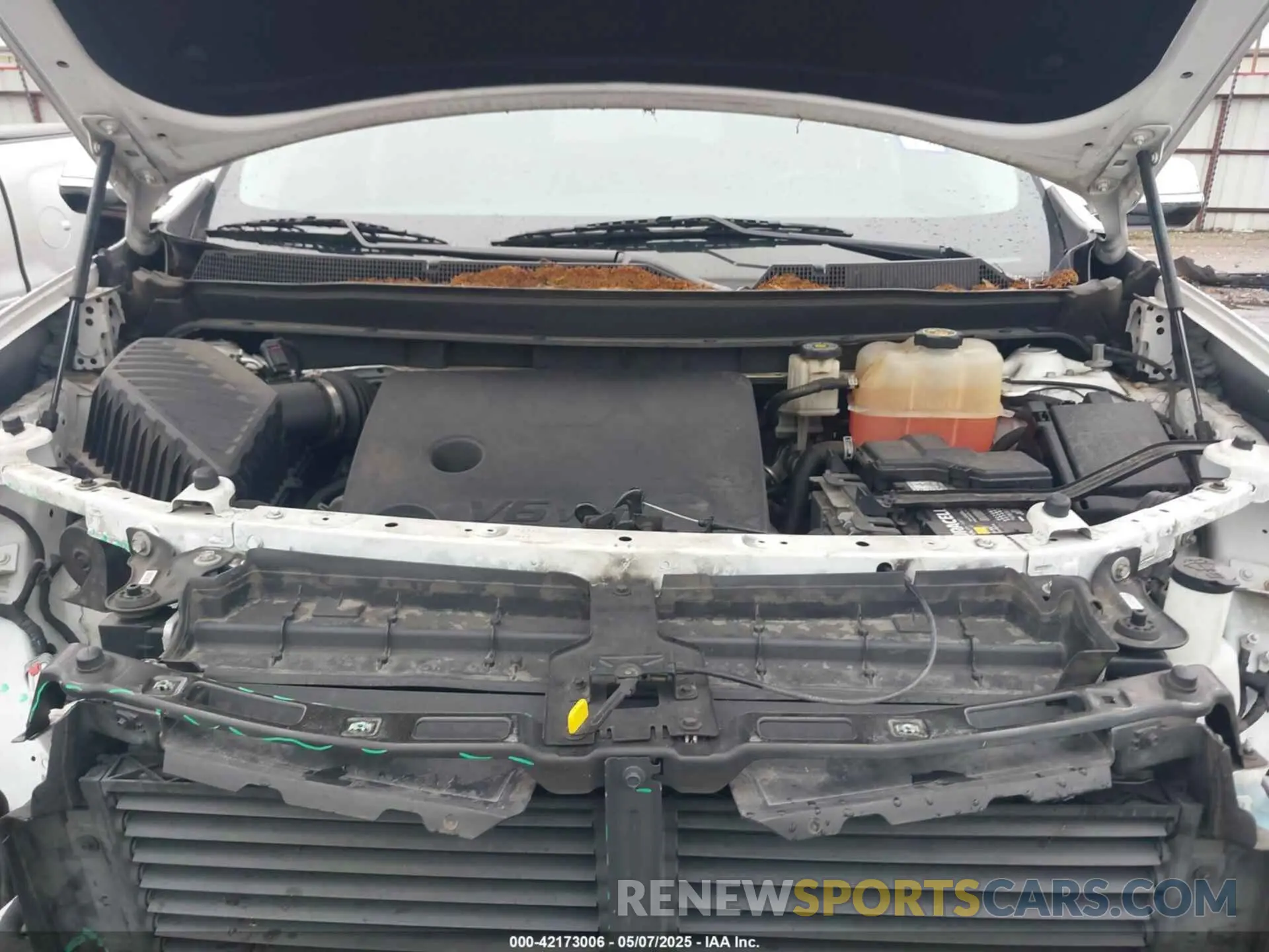 10 Photograph of a damaged car 1GNERGKW2KJ128010 CHEVROLET TRAVERSE 2019