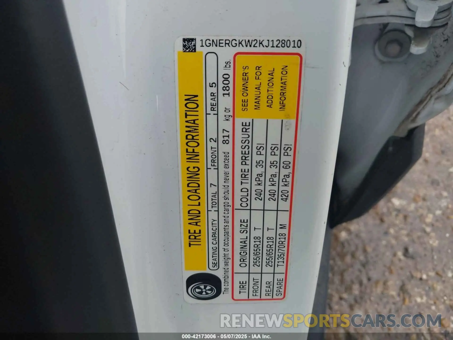 9 Photograph of a damaged car 1GNERGKW2KJ128010 CHEVROLET TRAVERSE 2019