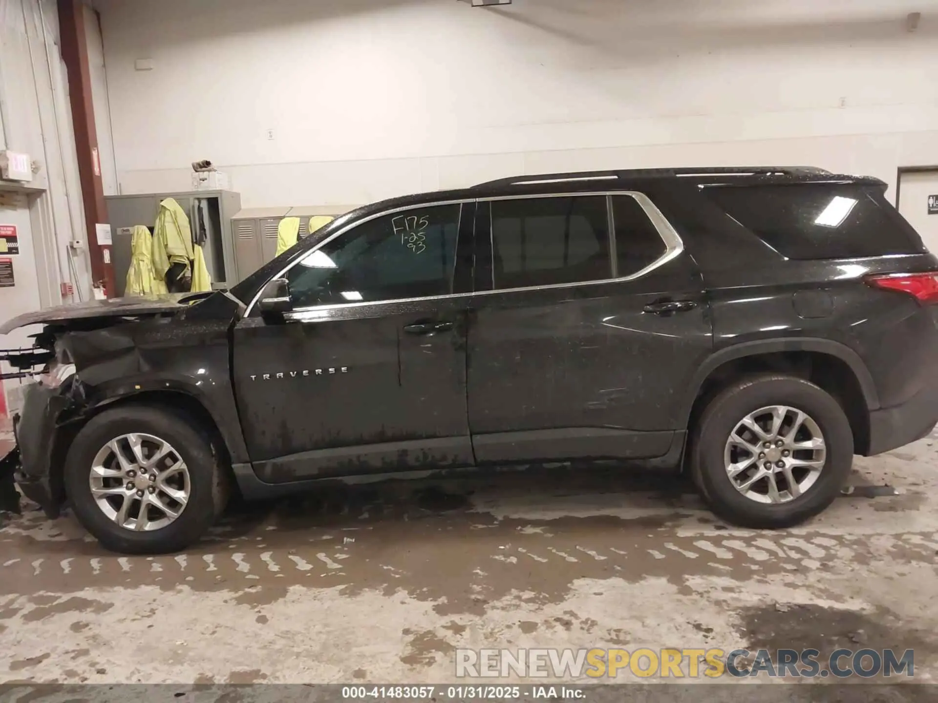 13 Photograph of a damaged car 1GNERGKW2KJ129139 CHEVROLET TRAVERSE 2019