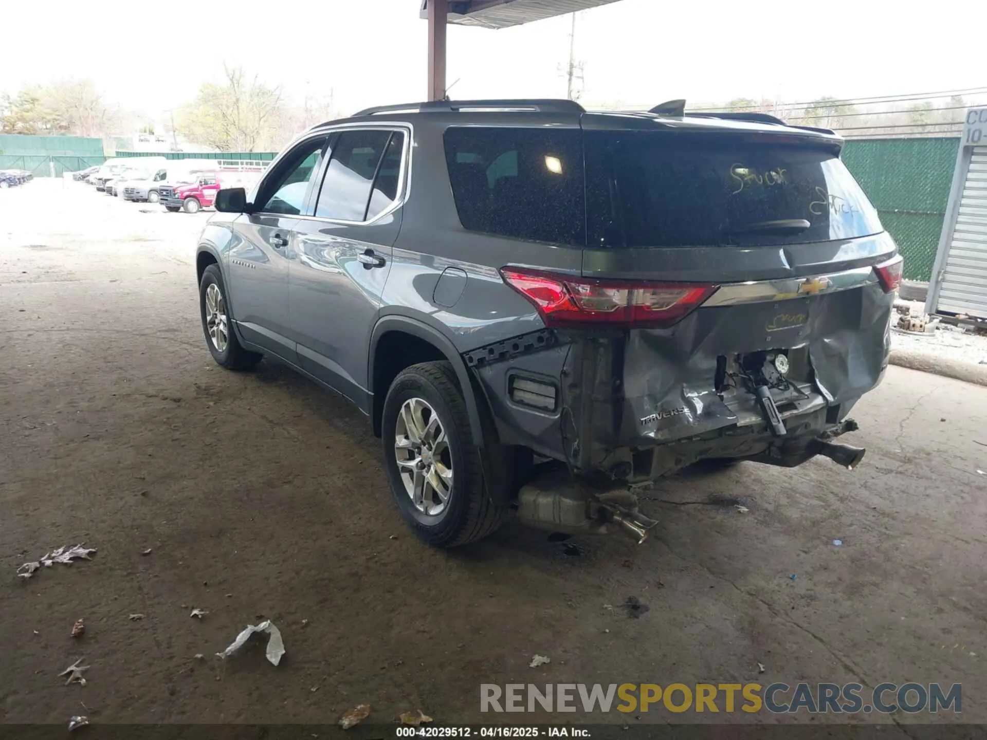 3 Photograph of a damaged car 1GNERGKW2KJ134096 CHEVROLET TRAVERSE 2019