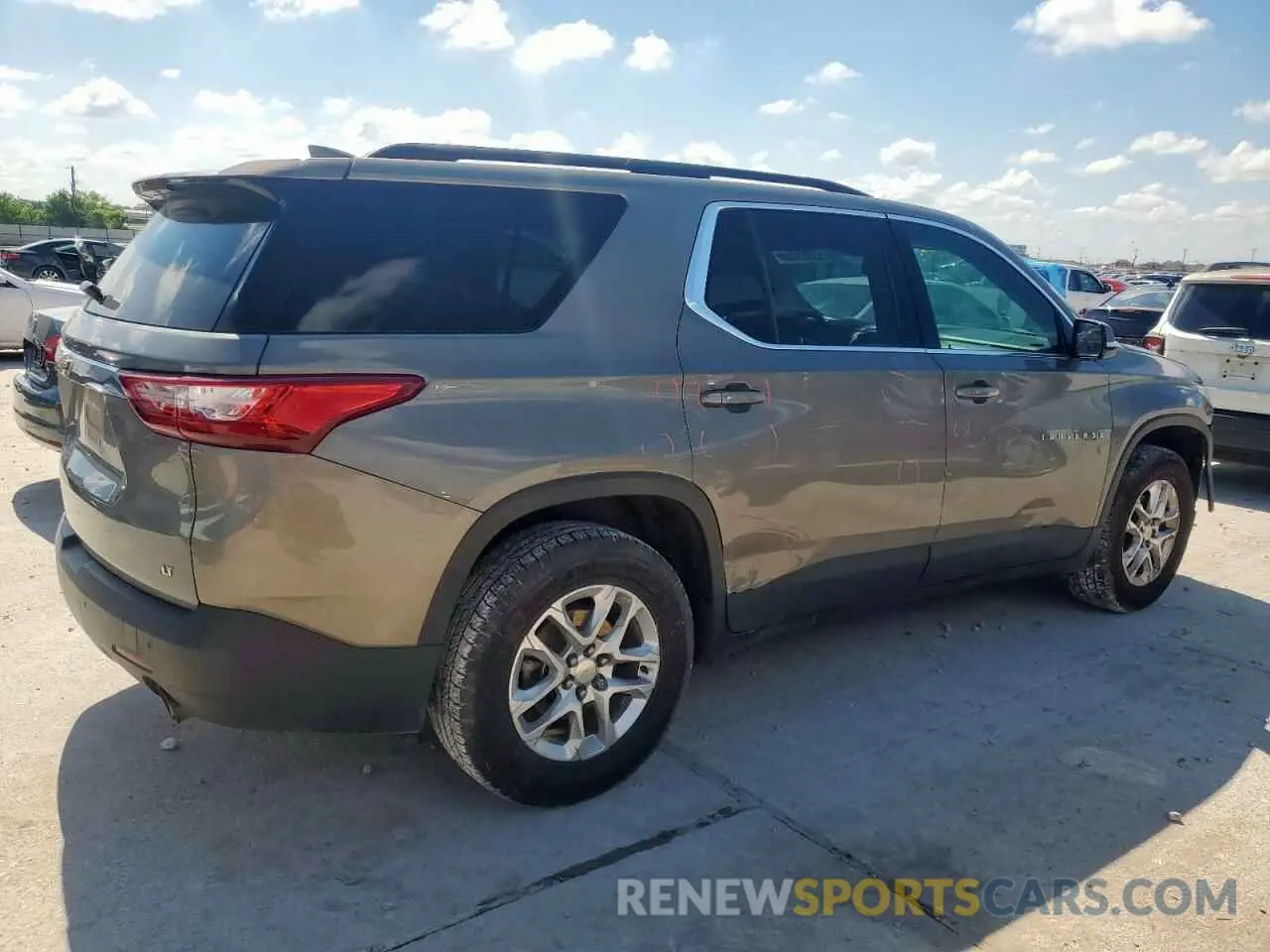 3 Photograph of a damaged car 1GNERGKW2KJ163789 CHEVROLET TRAVERSE 2019