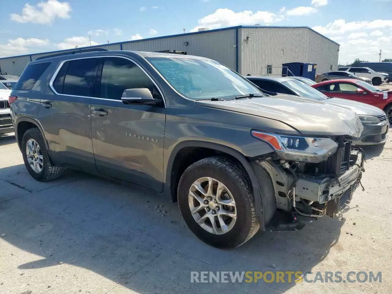 4 Photograph of a damaged car 1GNERGKW2KJ163789 CHEVROLET TRAVERSE 2019