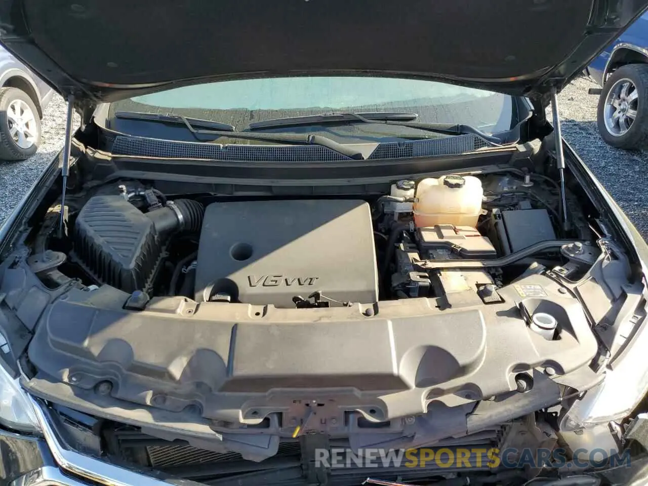 12 Photograph of a damaged car 1GNERGKW2KJ199997 CHEVROLET TRAVERSE 2019
