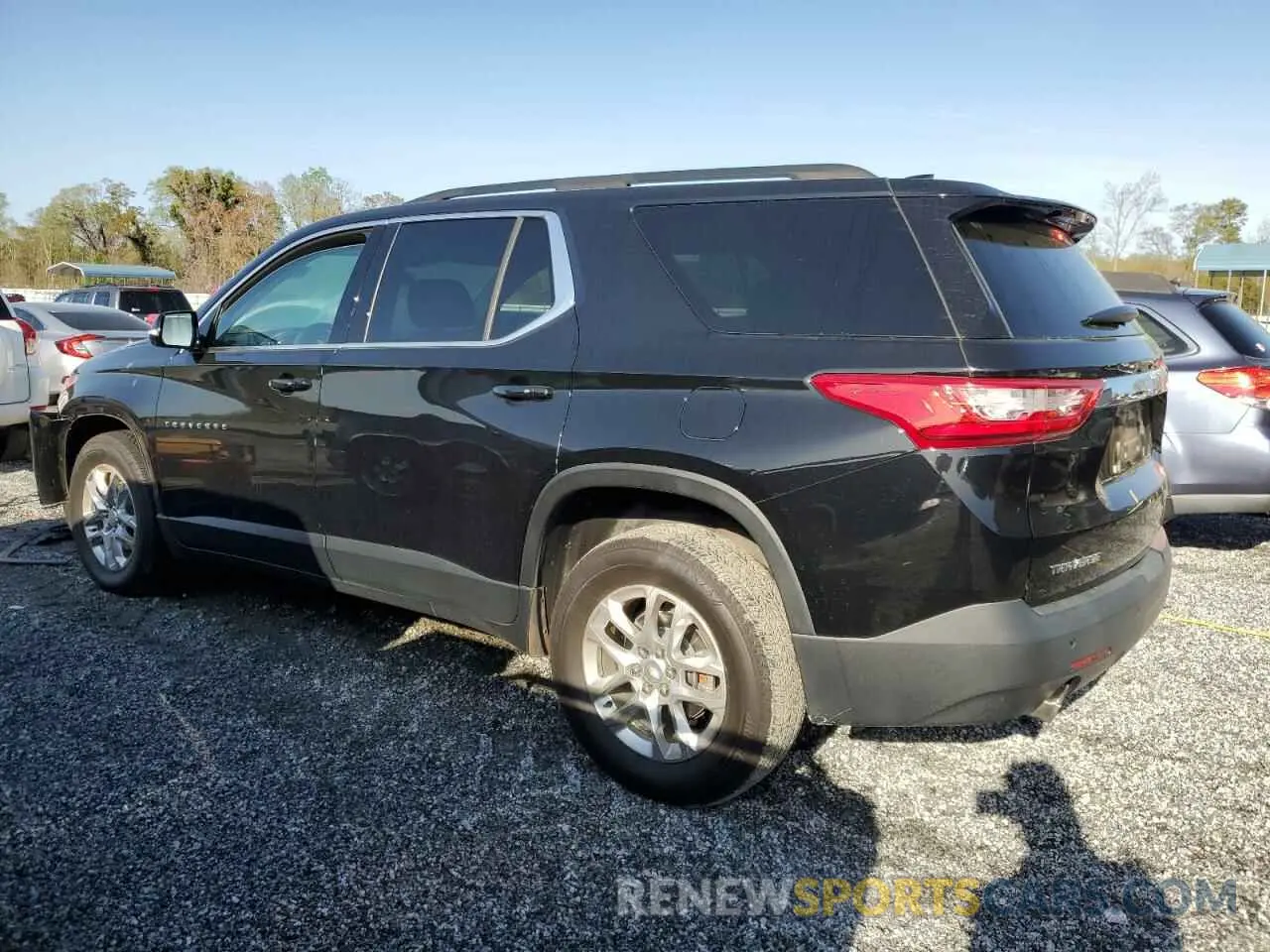 2 Photograph of a damaged car 1GNERGKW2KJ199997 CHEVROLET TRAVERSE 2019