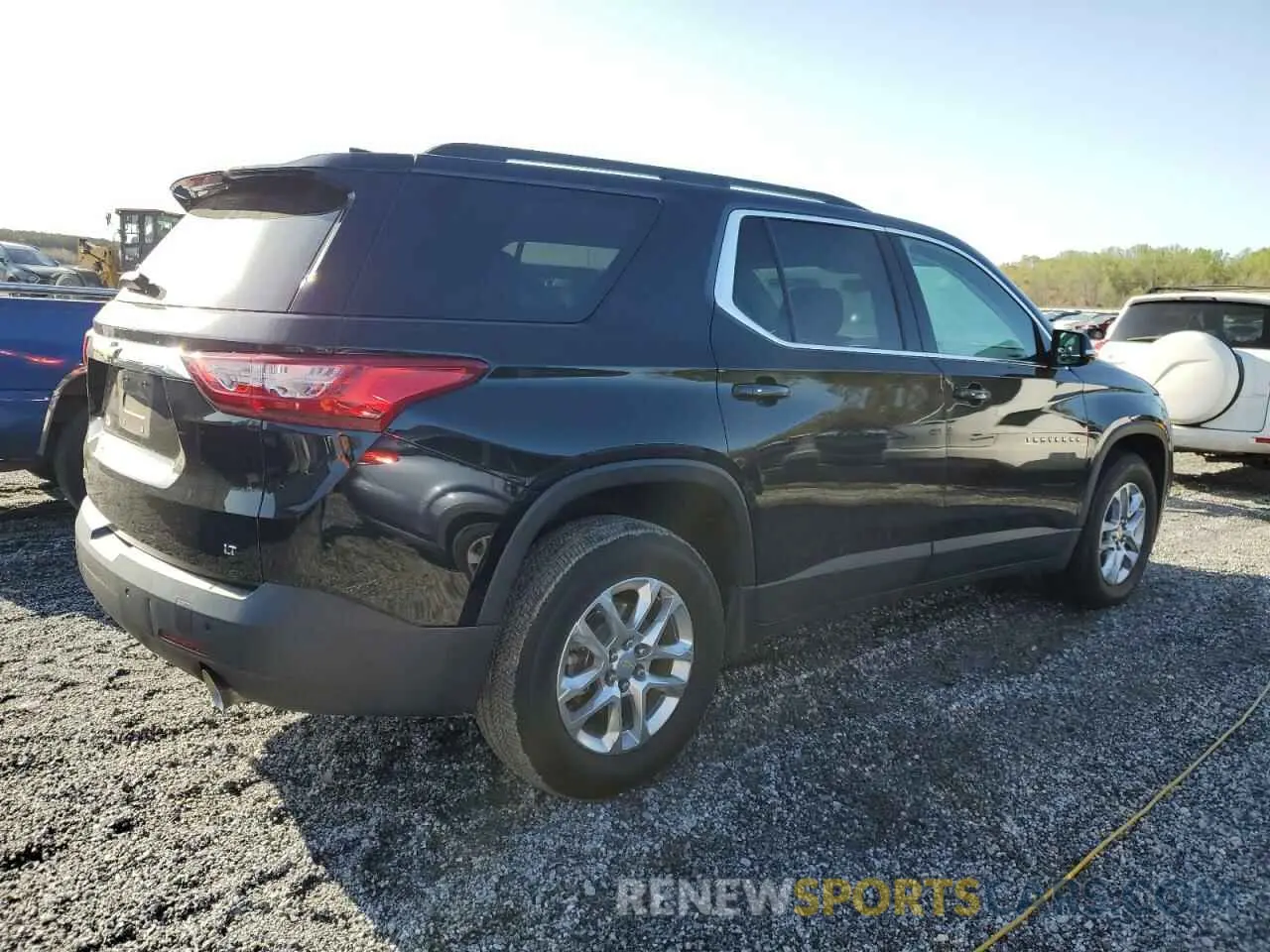 3 Photograph of a damaged car 1GNERGKW2KJ199997 CHEVROLET TRAVERSE 2019