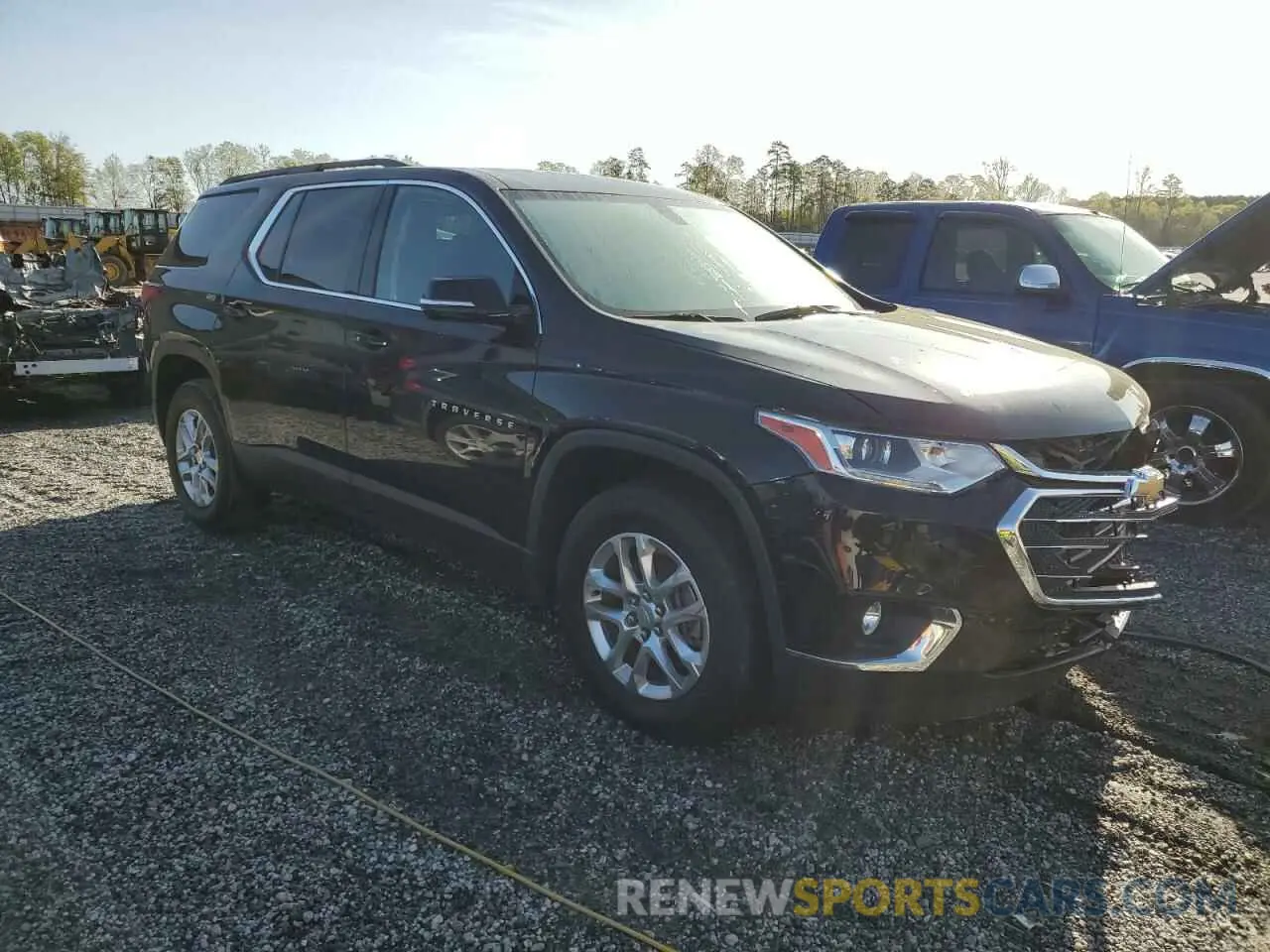4 Photograph of a damaged car 1GNERGKW2KJ199997 CHEVROLET TRAVERSE 2019