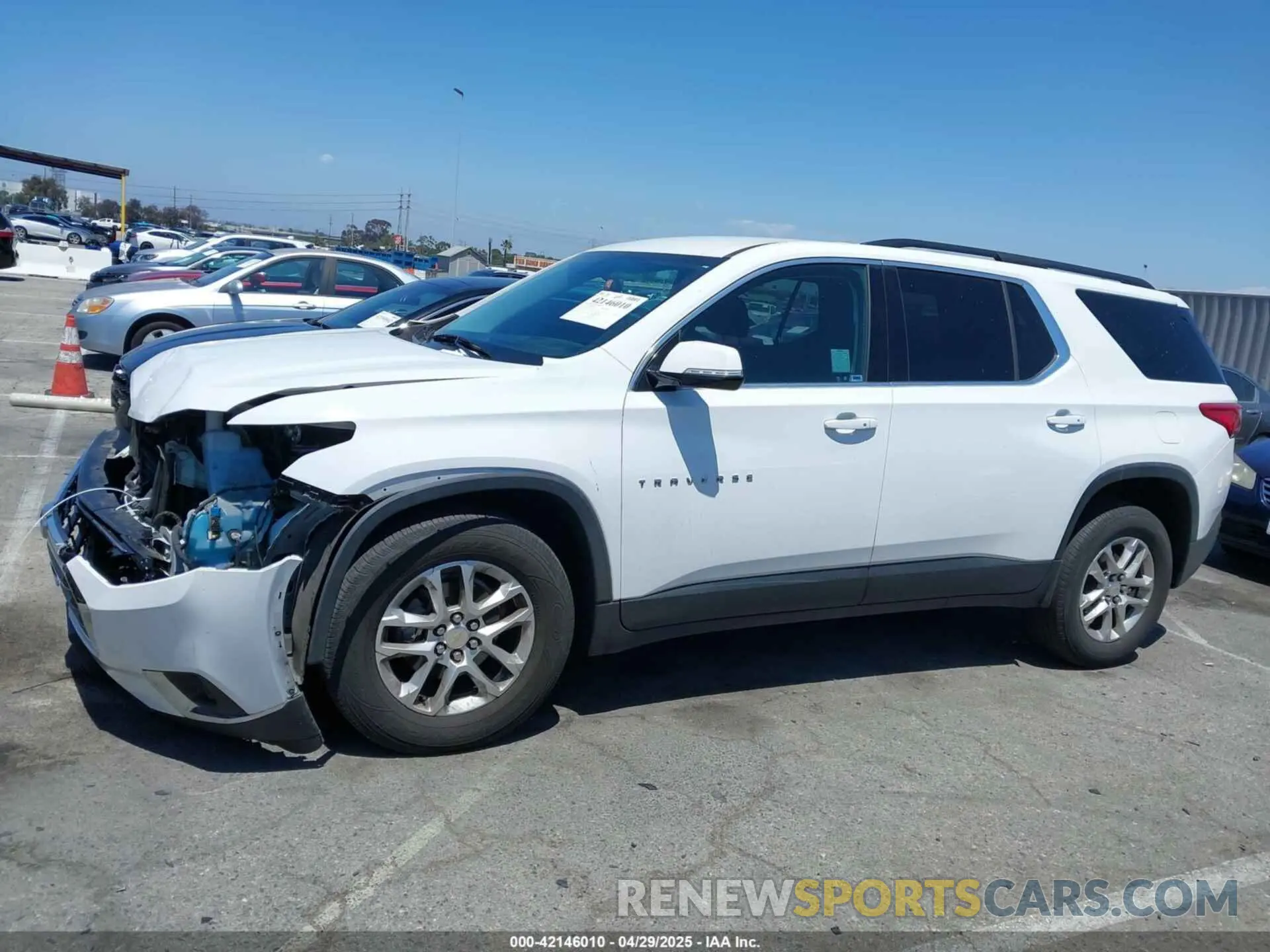 15 Photograph of a damaged car 1GNERGKW2KJ238457 CHEVROLET TRAVERSE 2019