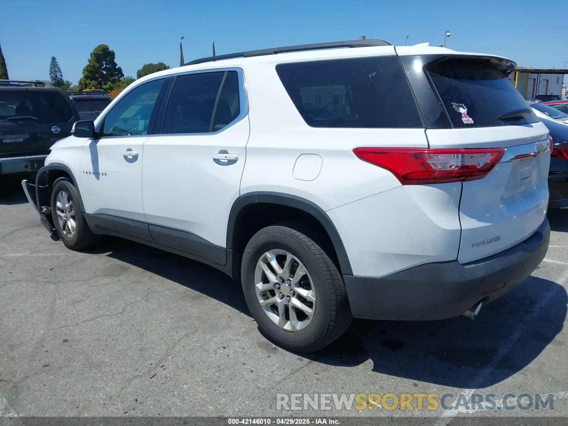 3 Photograph of a damaged car 1GNERGKW2KJ238457 CHEVROLET TRAVERSE 2019