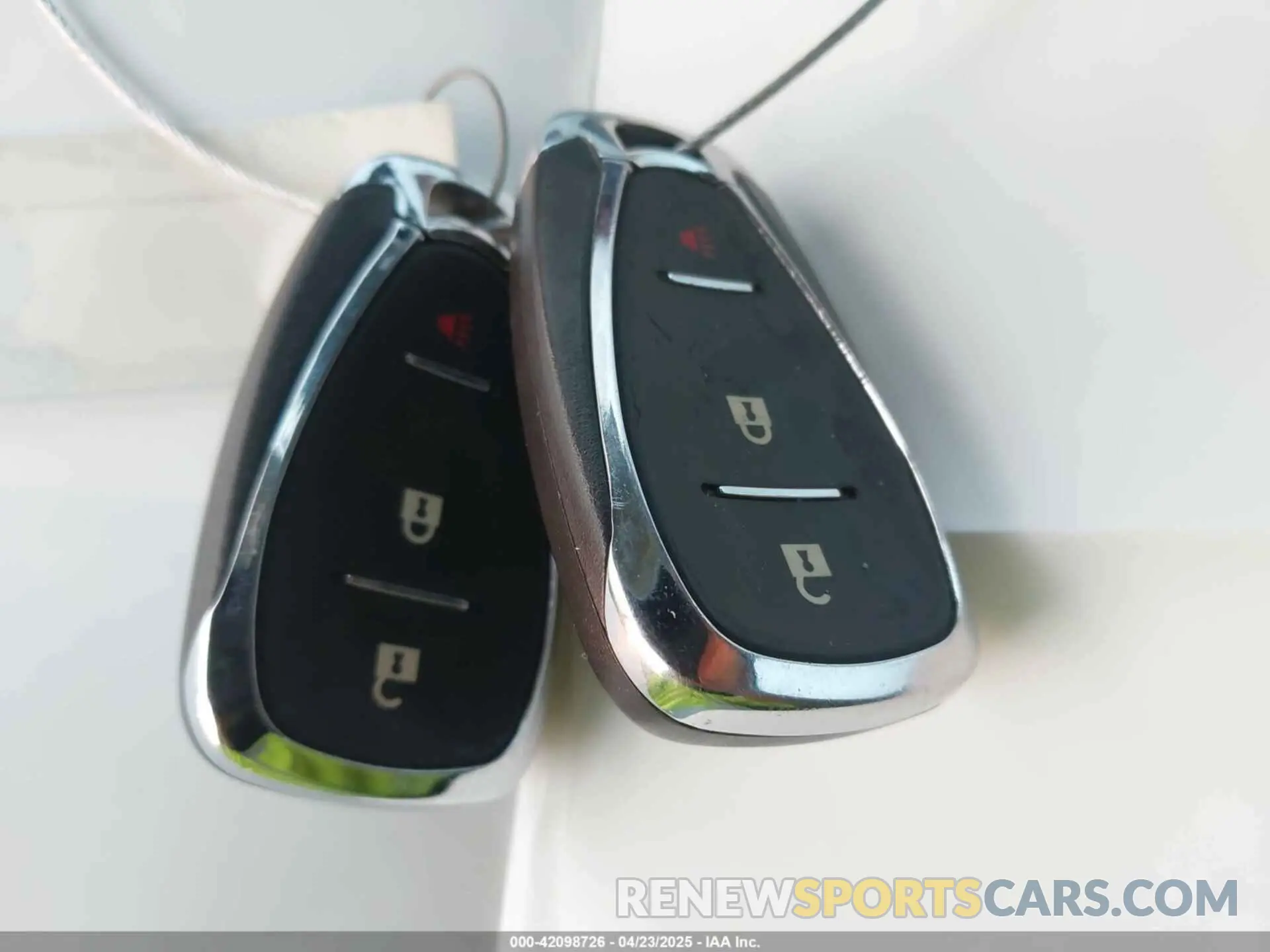 11 Photograph of a damaged car 1GNERGKW2KJ272317 CHEVROLET TRAVERSE 2019